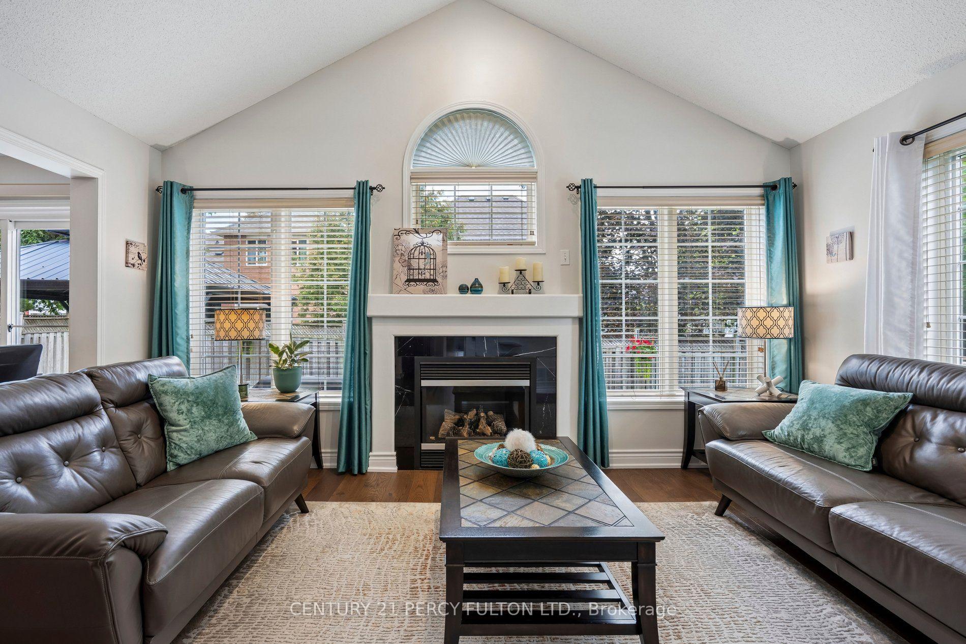 Photo 8 of 33 Redbud Street, Markham, Wismer — HOMEH
