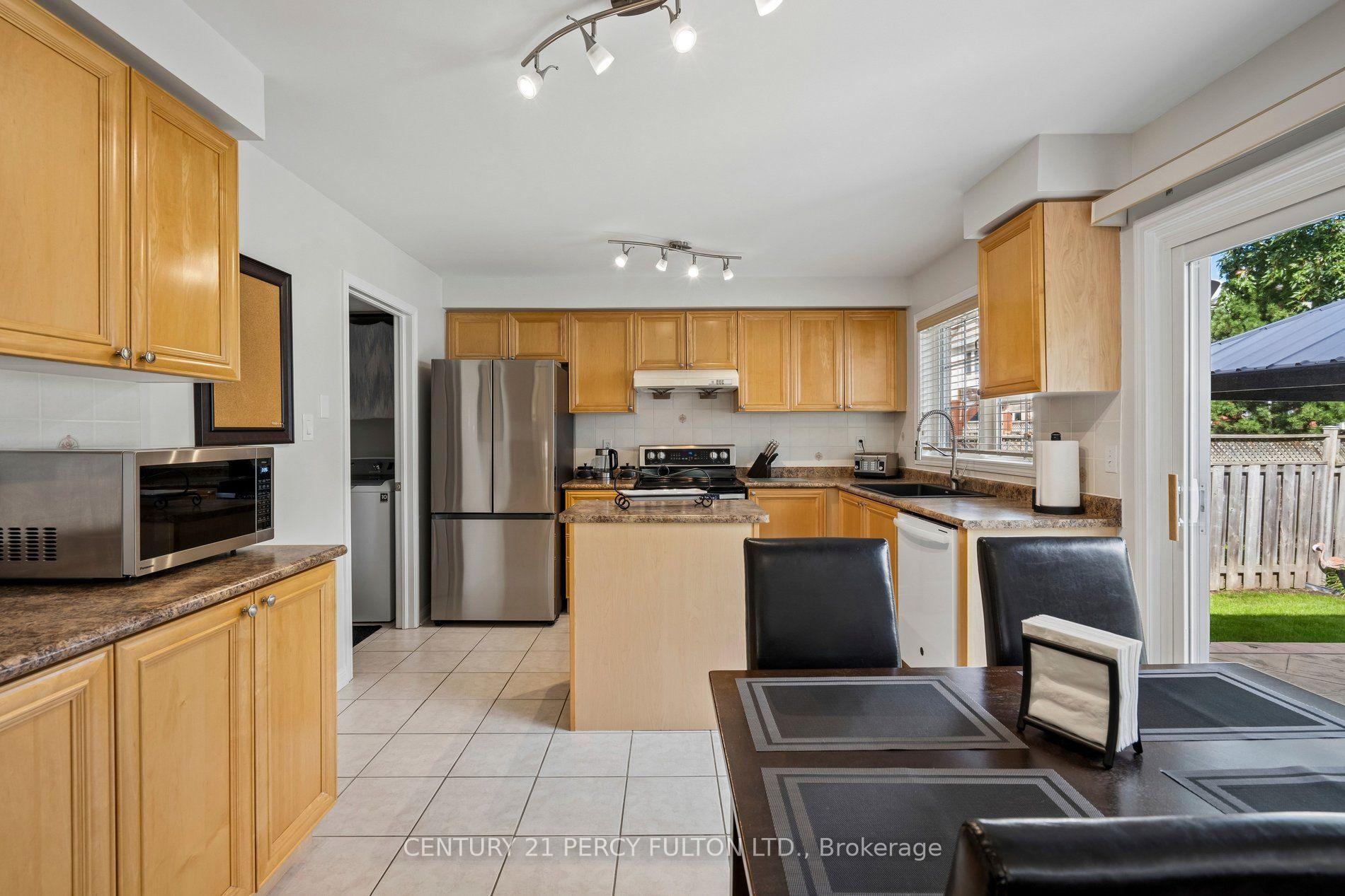 Photo 12 of 33 Redbud Street, Markham, Wismer — HOMEH