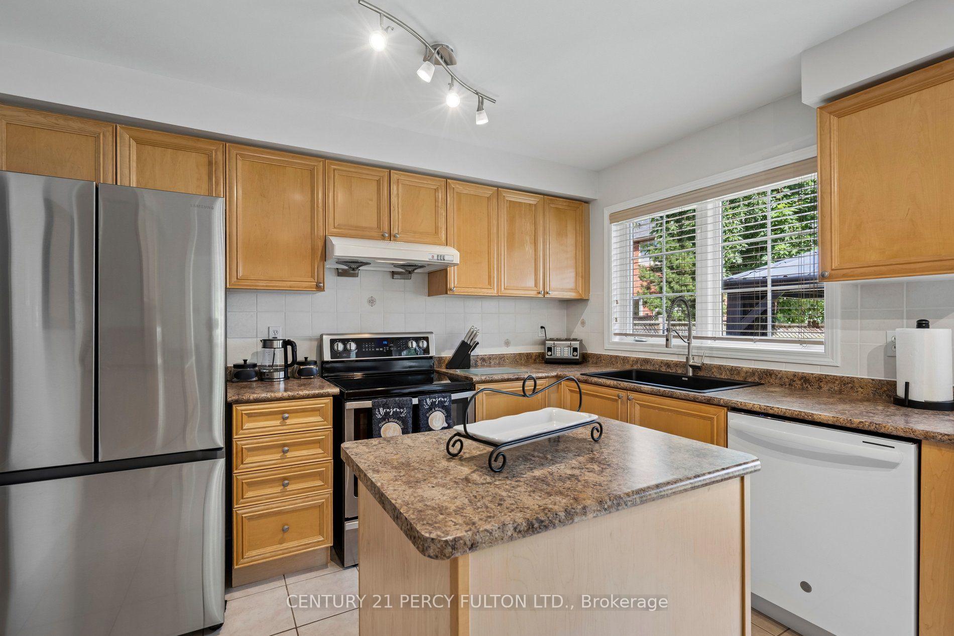 Photo 13 of 33 Redbud Street, Markham, Wismer — HOMEH