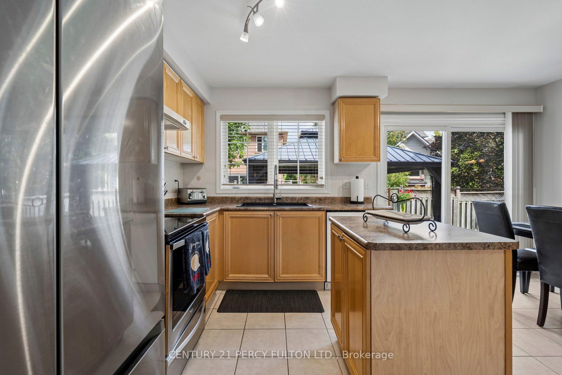 Photo 14 of 33 Redbud Street, Markham, Wismer — HOMEH