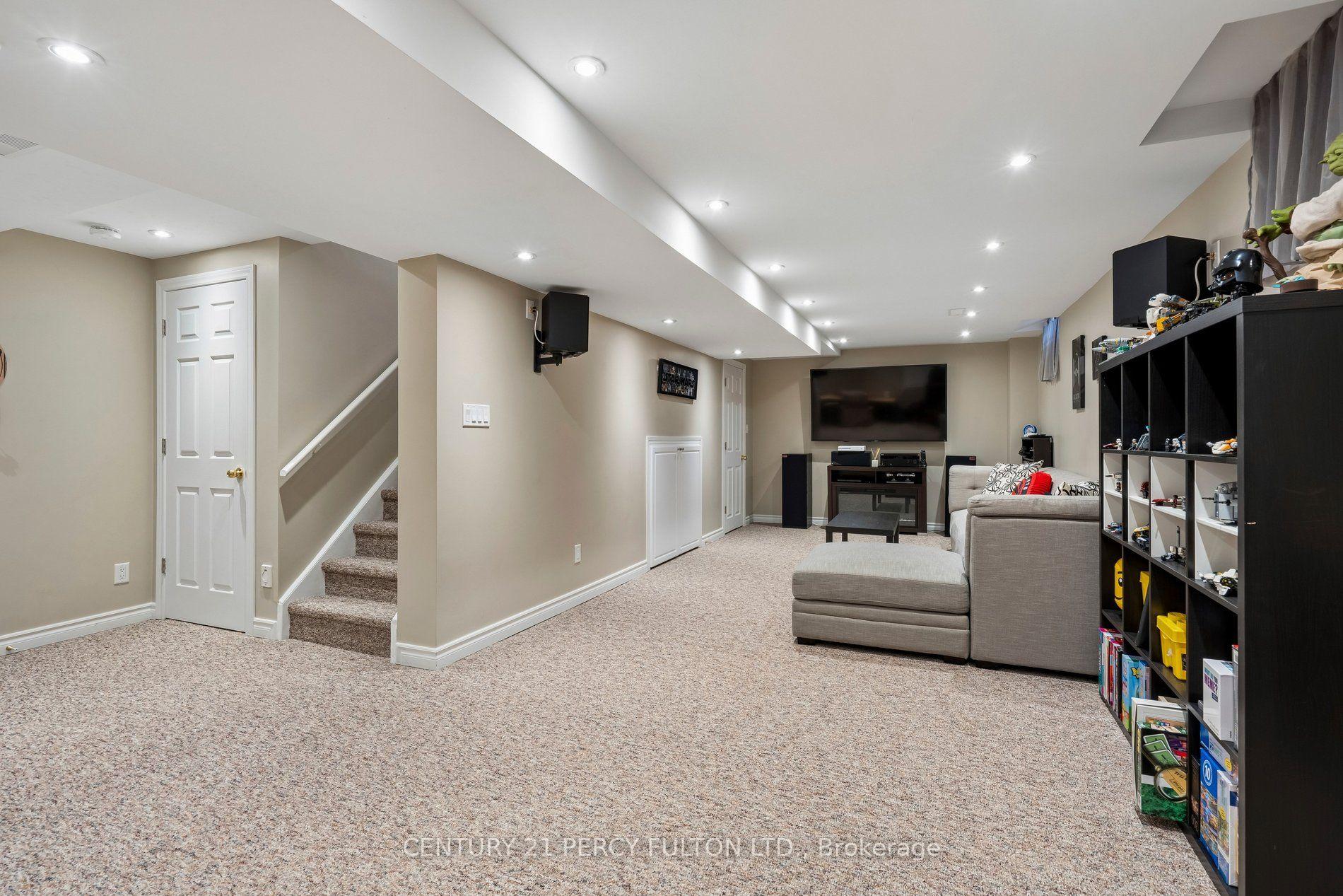 Photo 33 of 33 Redbud Street, Markham, Wismer — HOMEH