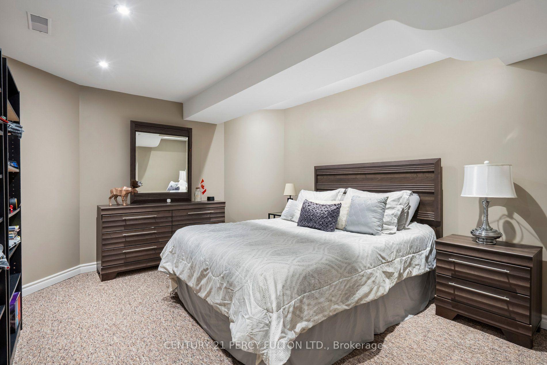 Photo 37 of 33 Redbud Street, Markham, Wismer — HOMEH