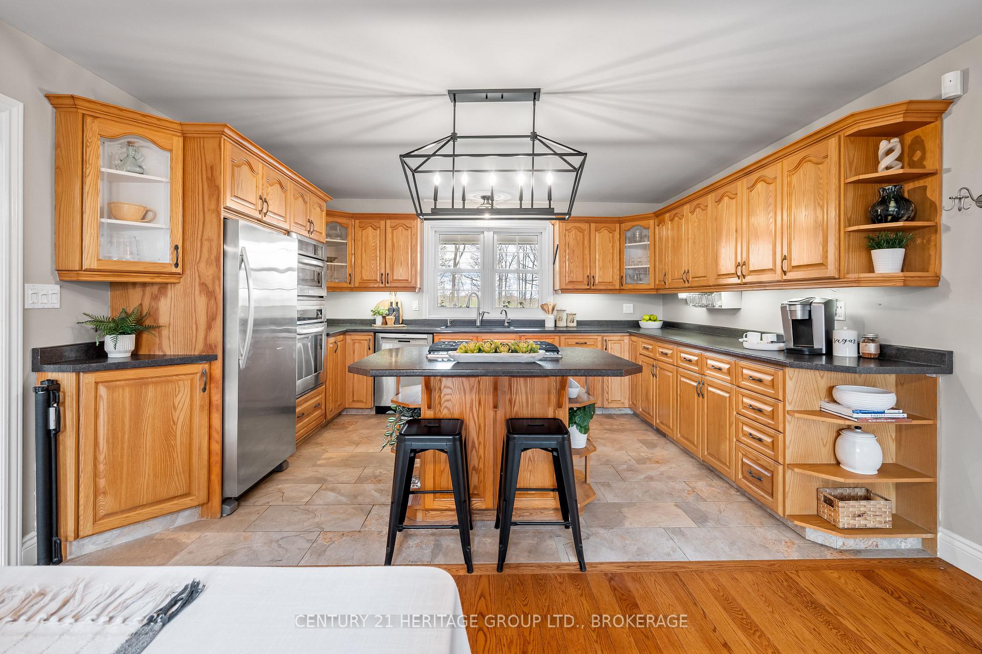 Photo 8 of 5216 Bradford Road N, Frontenac, Frontenac South — HOMEH
