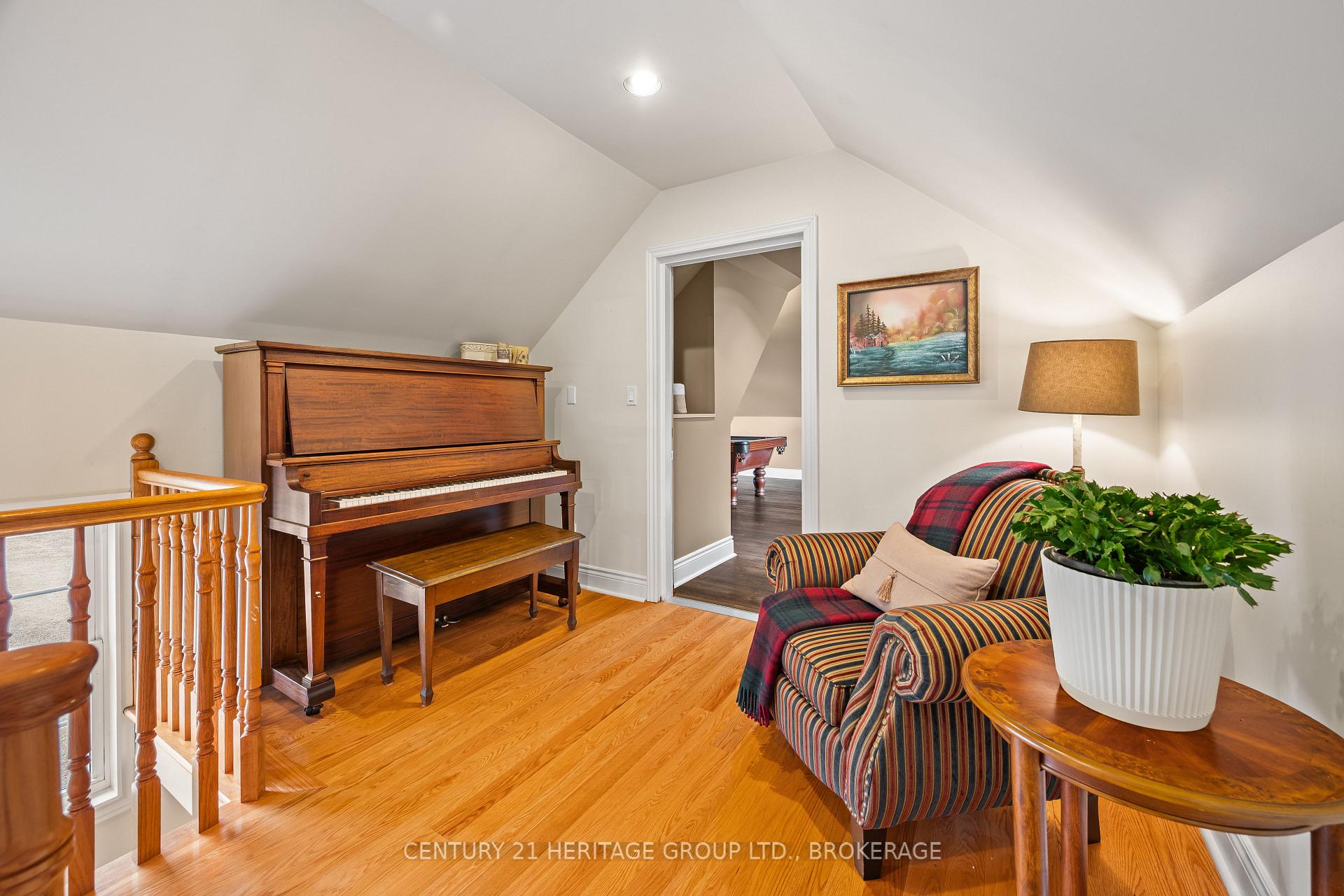 Photo 11 of 5216 Bradford Road N, Frontenac, Frontenac South — HOMEH