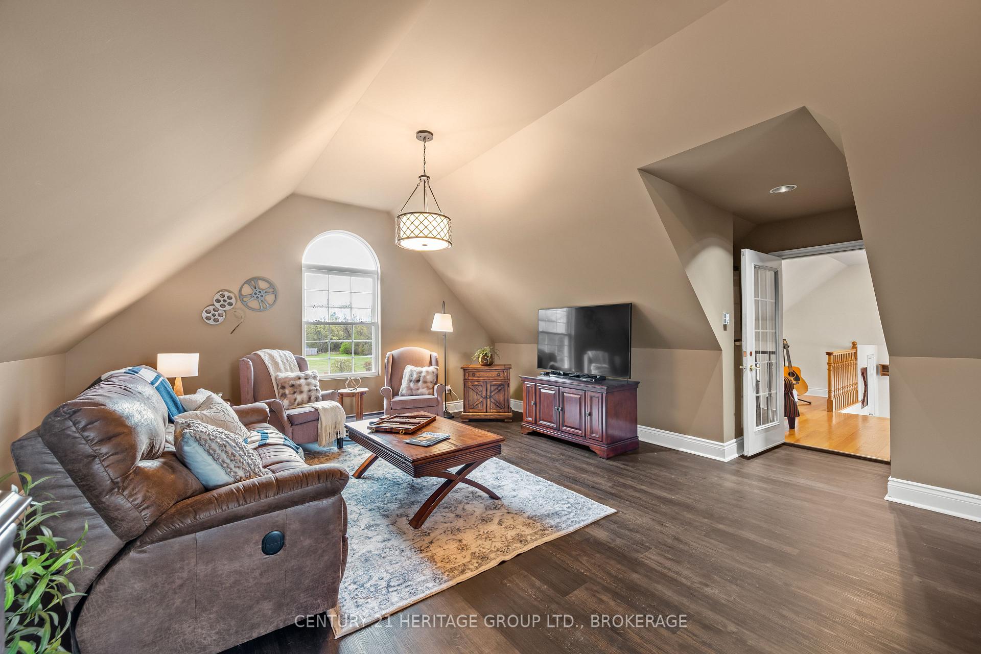 Photo 13 of 5216 Bradford Road N, Frontenac, Frontenac South — HOMEH