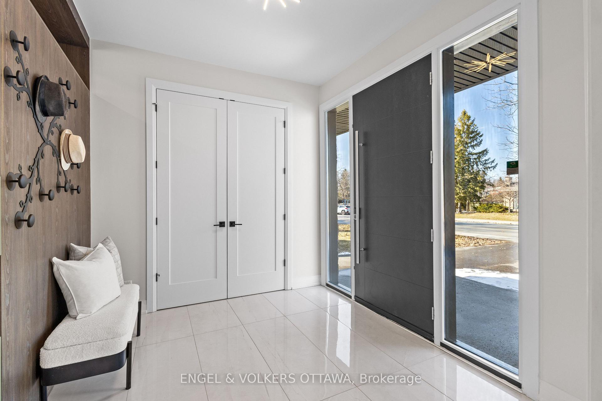 Photo 4 of 736 Sherbourne Road, Ottawa, Carlingwood — HOMEH