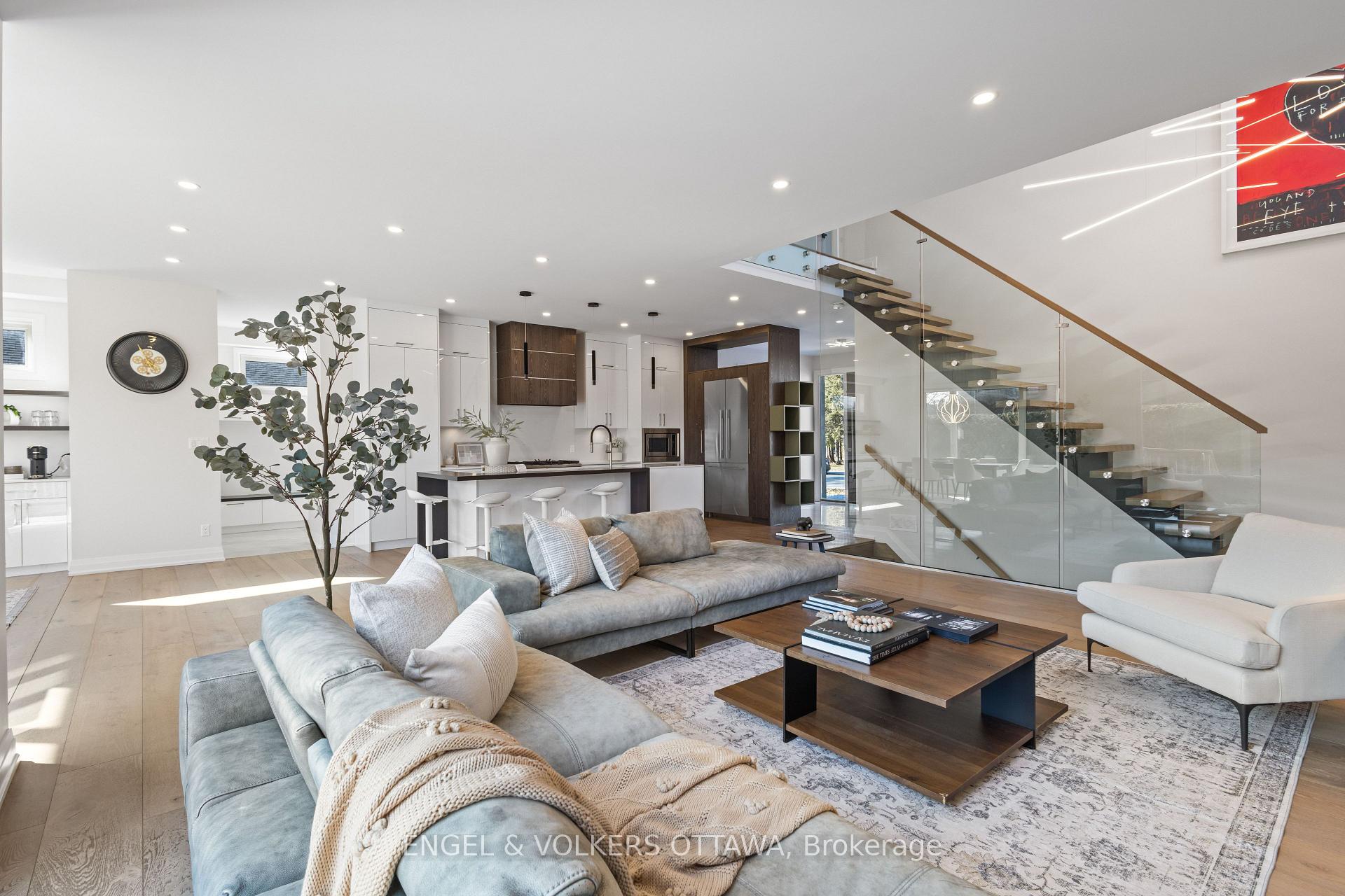 Photo 11 of 736 Sherbourne Road, Ottawa, Carlingwood — HOMEH