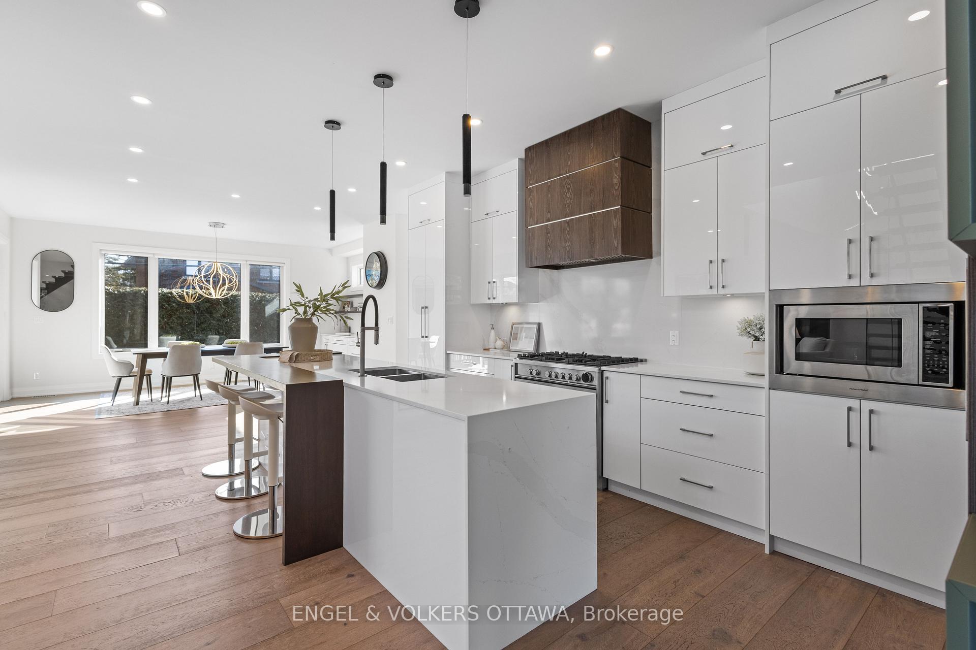 Photo 13 of 736 Sherbourne Road, Ottawa, Carlingwood — HOMEH