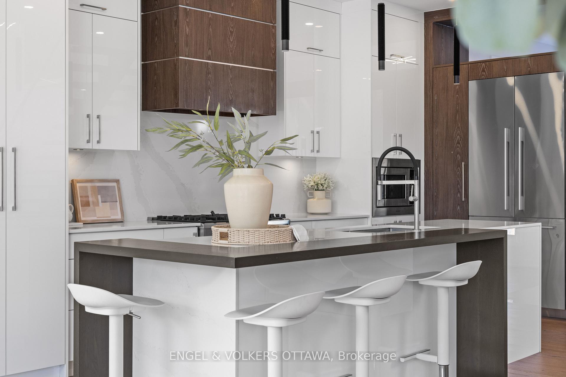 Photo 16 of 736 Sherbourne Road, Ottawa, Carlingwood — HOMEH