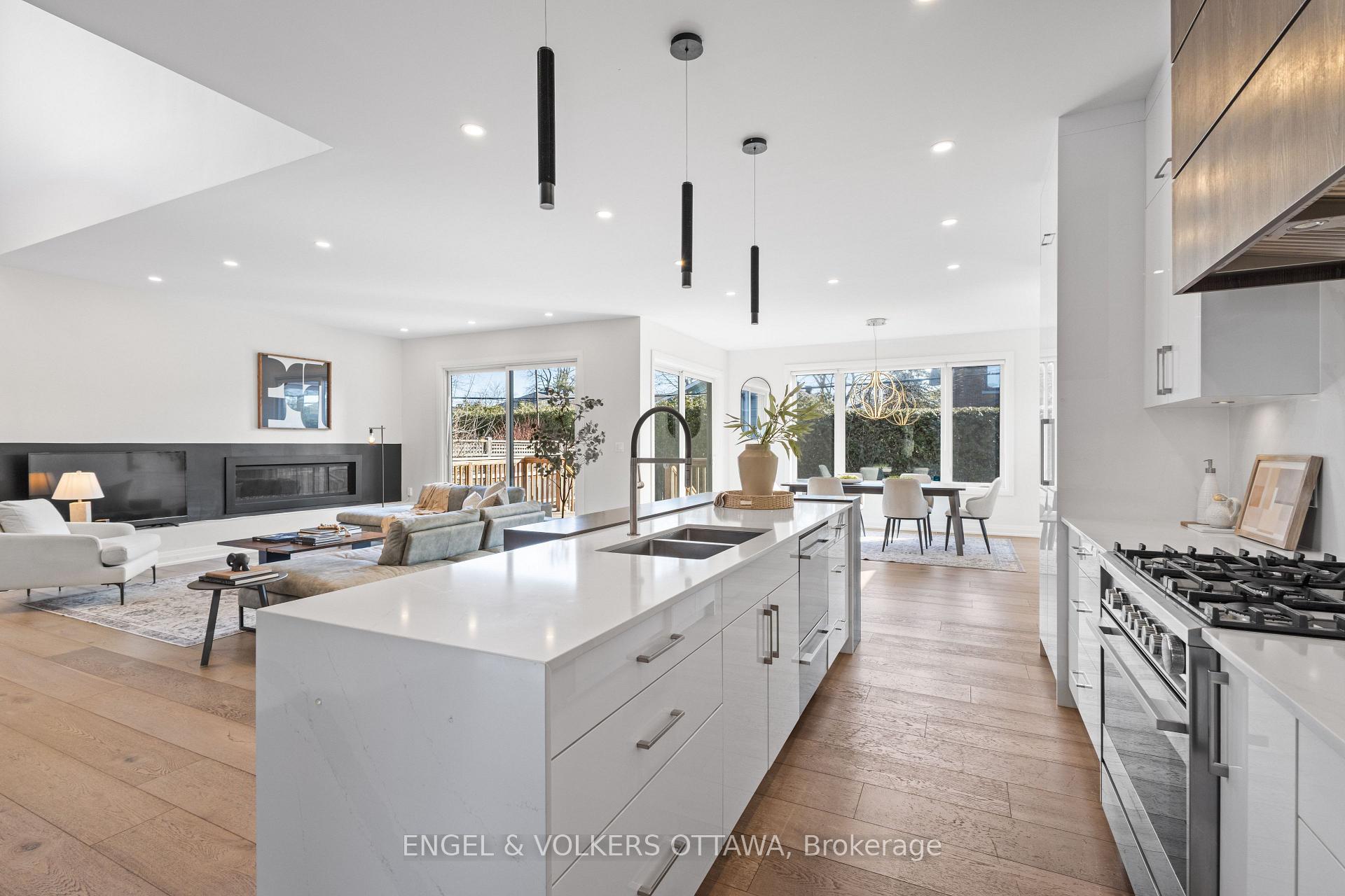 Photo 19 of 736 Sherbourne Road, Ottawa, Carlingwood — HOMEH