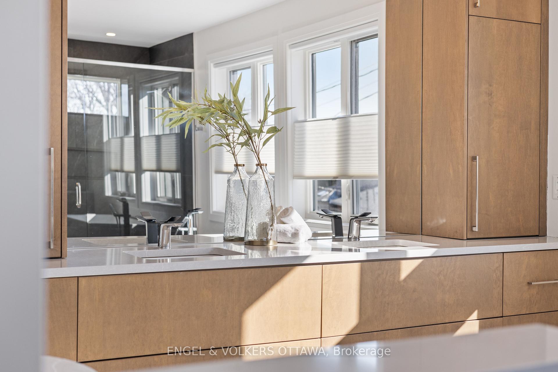 Photo 34 of 736 Sherbourne Road, Ottawa, Carlingwood — HOMEH