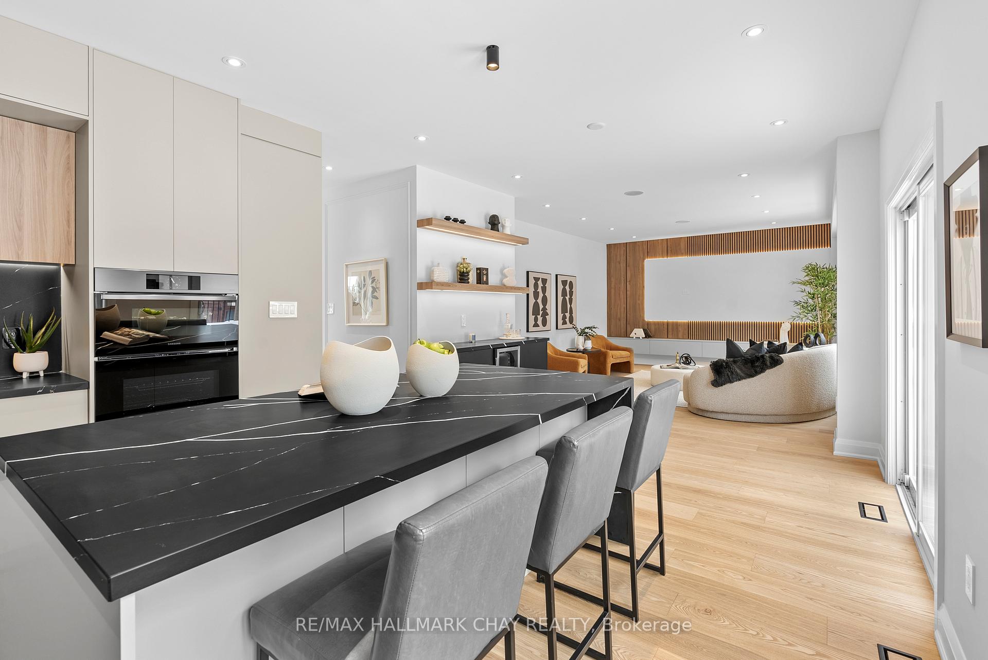 Photo 12 of 110 Glendower Crescent, Georgina, Keswick North — HOMEH