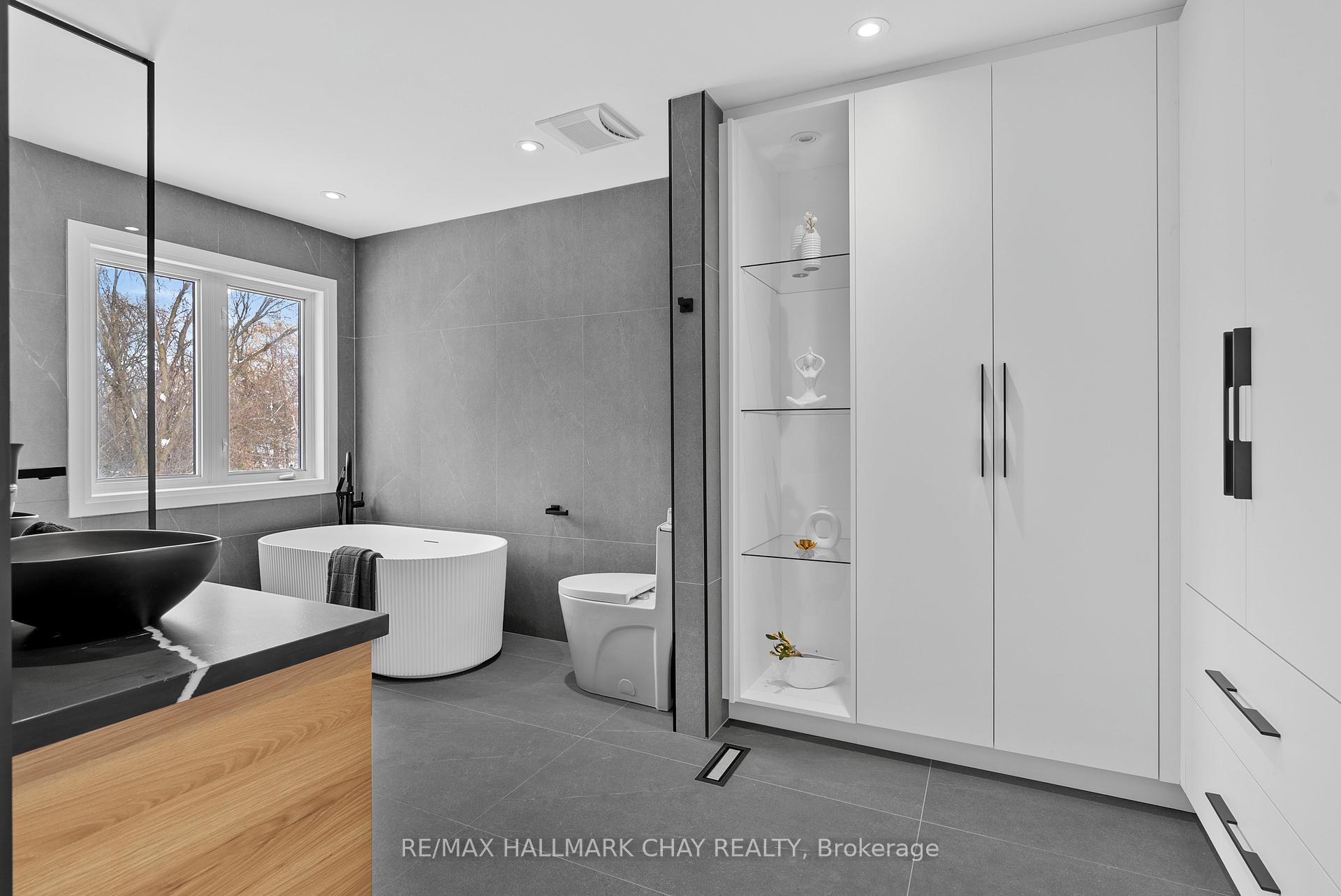 Photo 18 of 110 Glendower Crescent, Georgina, Keswick North — HOMEH