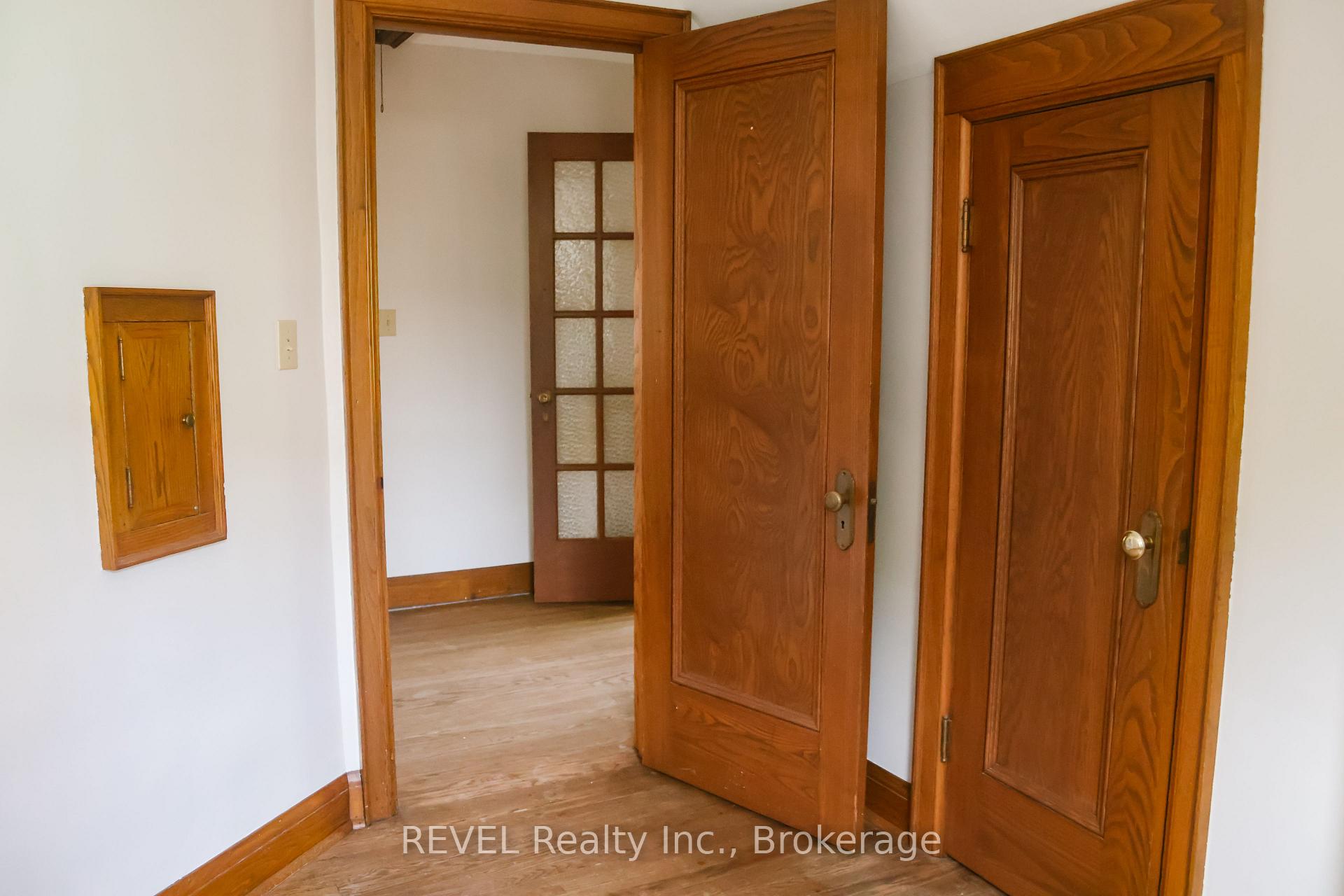 Photo 11 of Unit Upper, 55 Maple Street, St. Catharines, Downtown — HOMEH