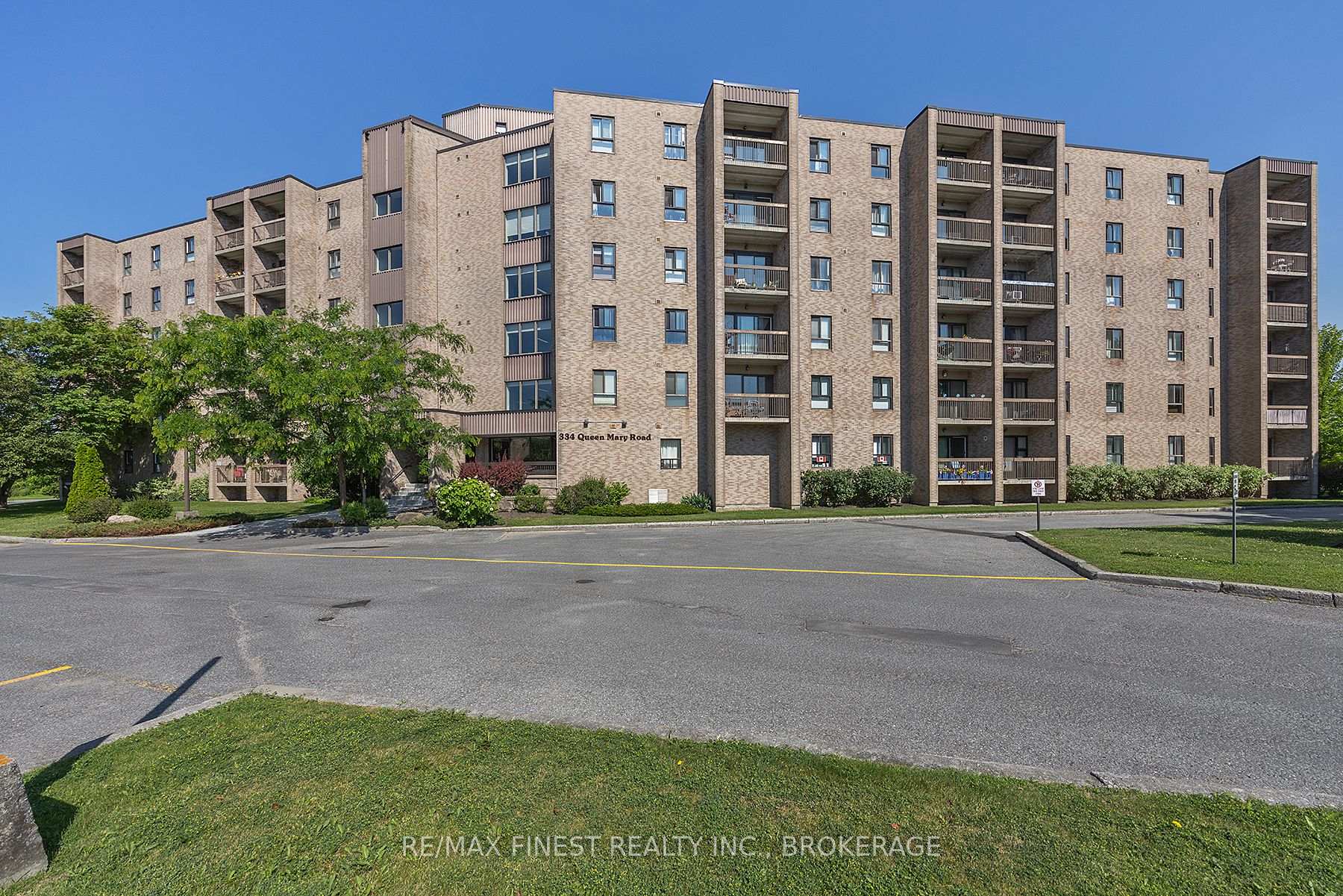 Photo 2 of Unit 408, 334 Queen Mary Road, Kingston, West of Sir John A. Blvd — HOMEH