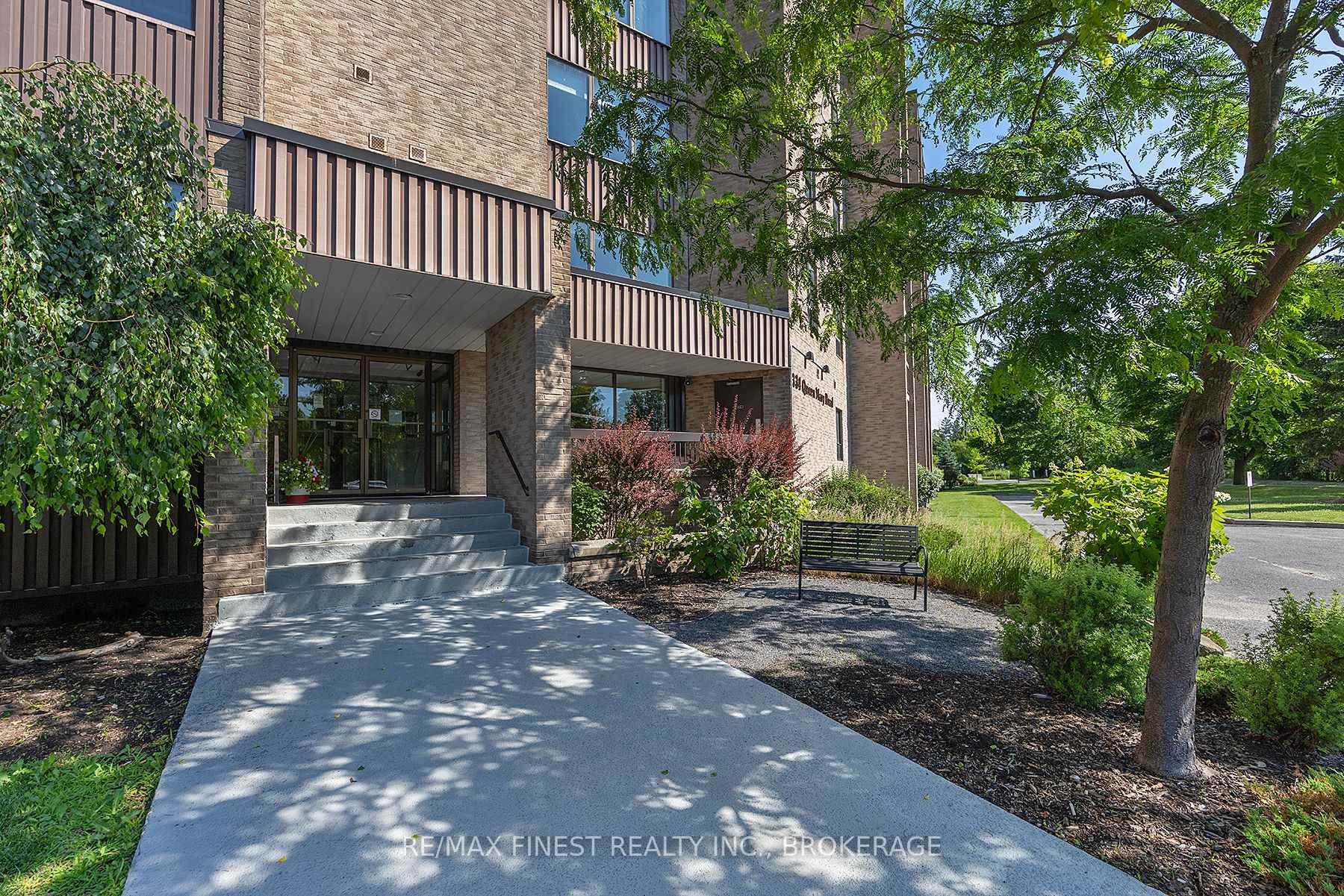 Photo 5 of Unit 408, 334 Queen Mary Road, Kingston, West of Sir John A. Blvd — HOMEH