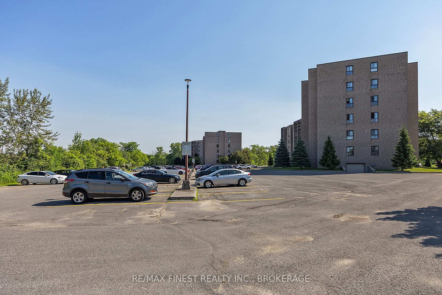 Photo 38 of Unit 408, 334 Queen Mary Road, Kingston, West of Sir John A. Blvd — HOMEH