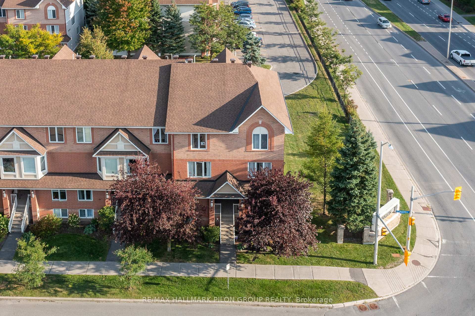 Photo 1 of 10 Lakepointe Drive, Ottawa, Avalon East — HOMEH