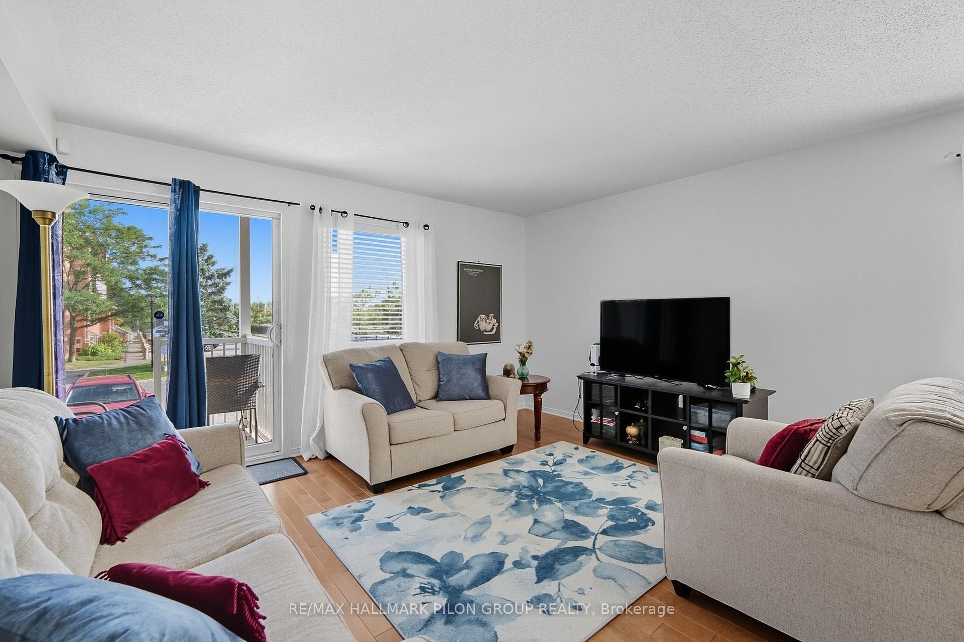Photo 3 of 10 Lakepointe Drive, Ottawa, Avalon East — HOMEH