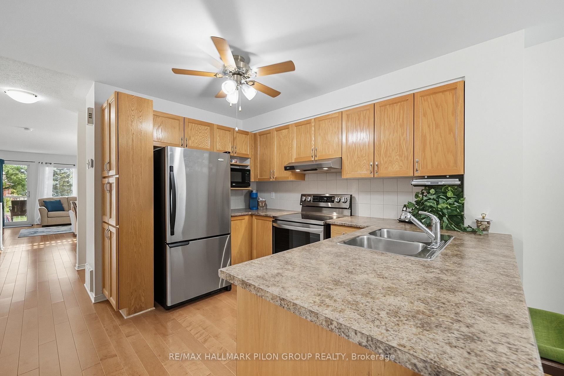 Photo 7 of 10 Lakepointe Drive, Ottawa, Avalon East — HOMEH