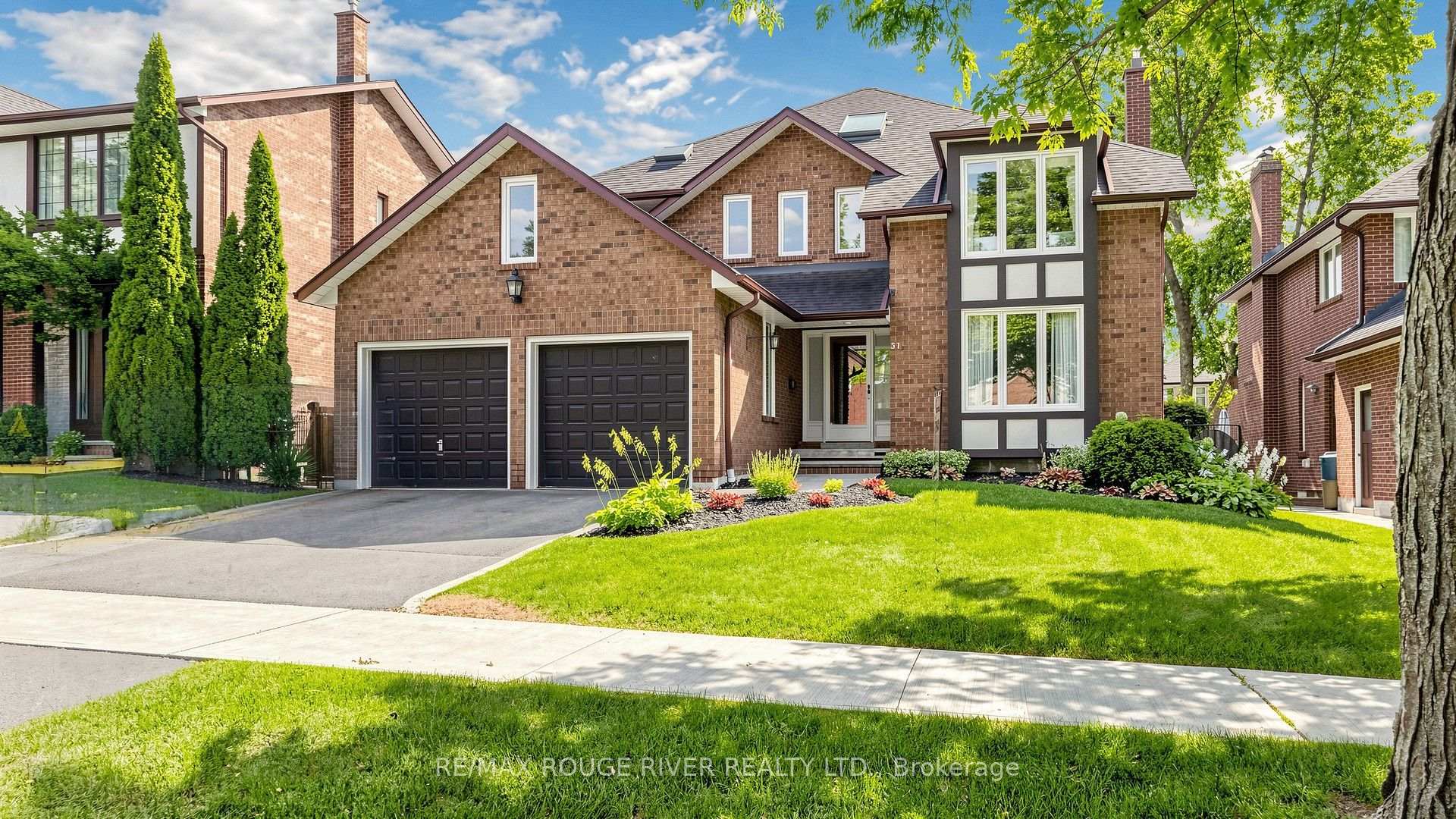 Photo 2 of 31 Delbeatrice Crescent, Scarborough, Centennial Scarborough — HOMEH