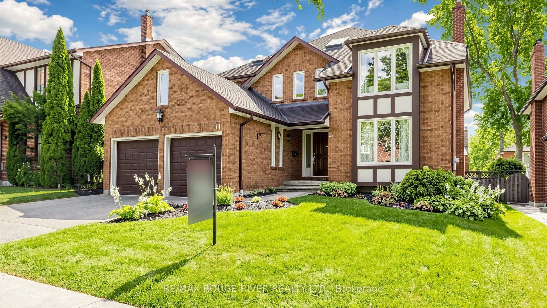 Photo 3 of 31 Delbeatrice Crescent, Scarborough, Centennial Scarborough — HOMEH