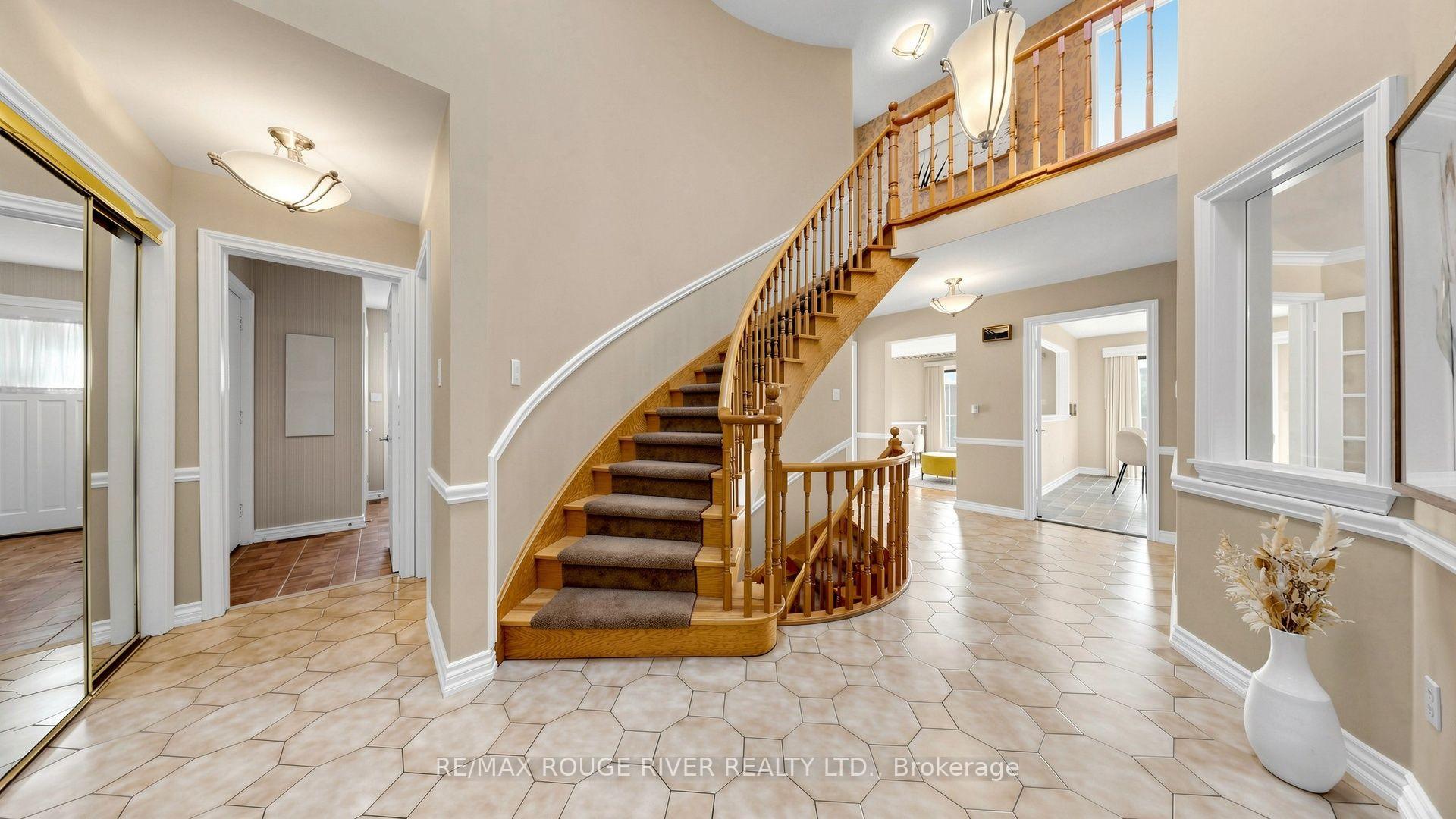 Photo 5 of 31 Delbeatrice Crescent, Scarborough, Centennial Scarborough — HOMEH