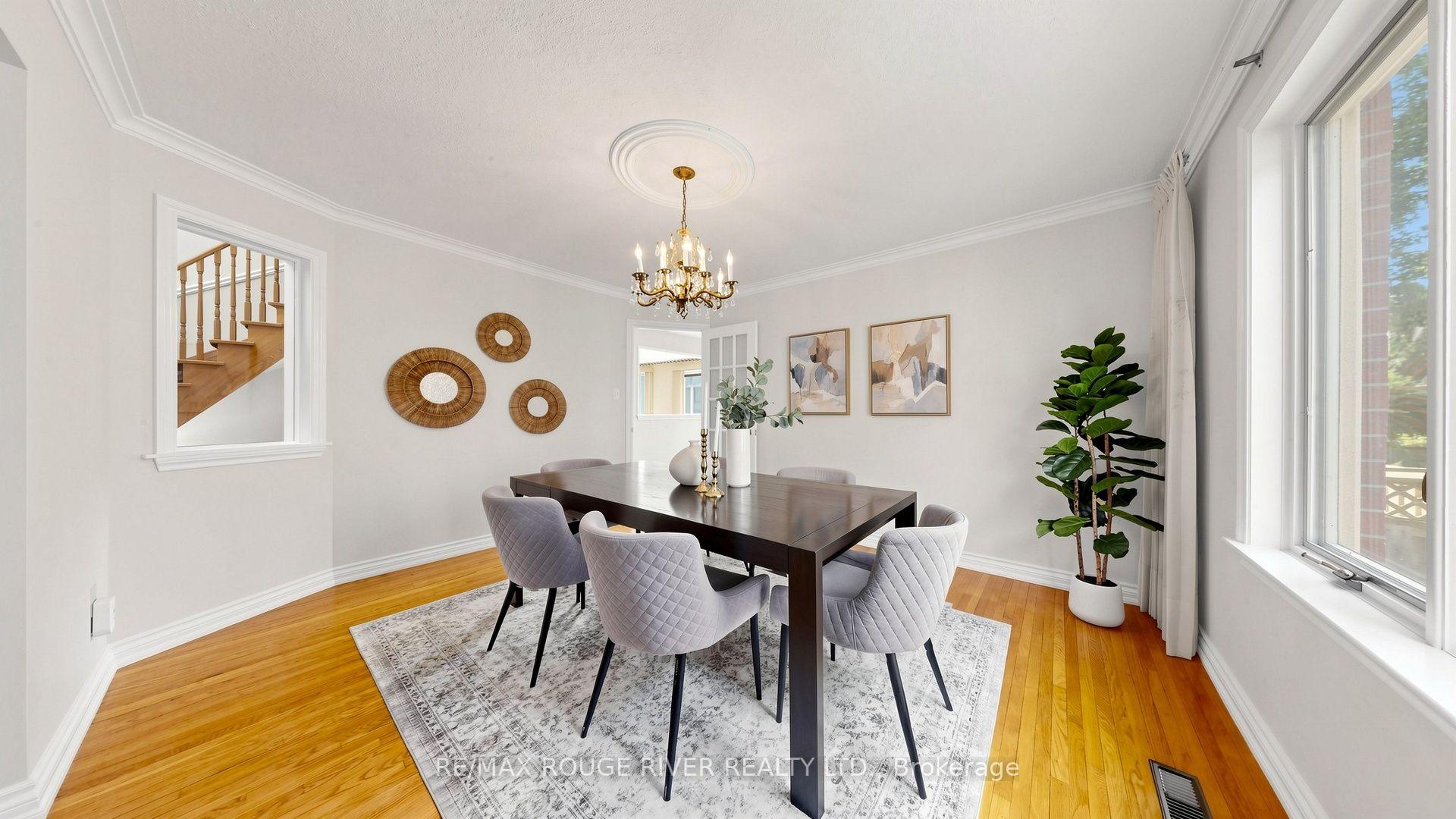 Photo 10 of 31 Delbeatrice Crescent, Scarborough, Centennial Scarborough — HOMEH