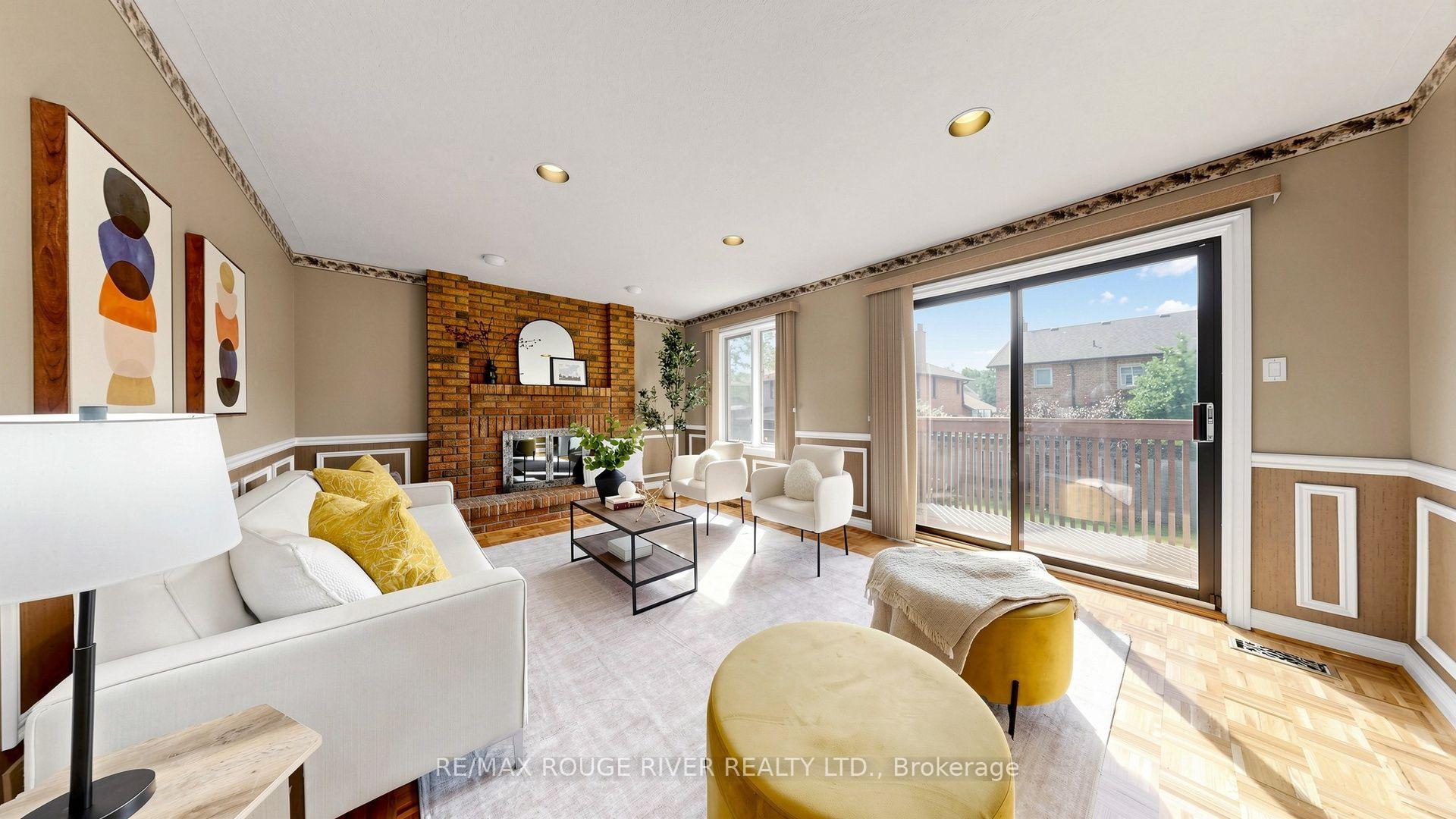 Photo 11 of 31 Delbeatrice Crescent, Scarborough, Centennial Scarborough — HOMEH