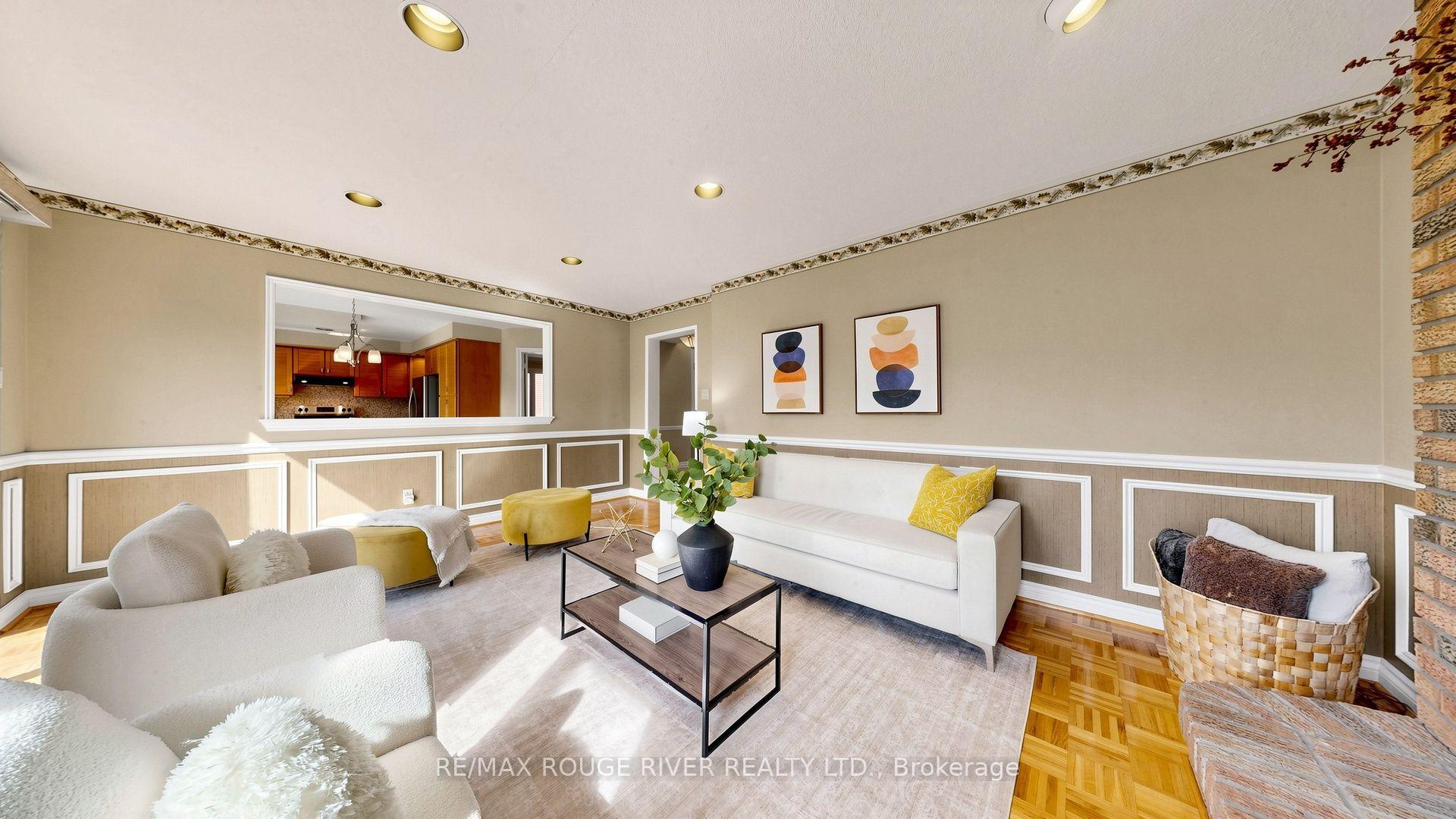 Photo 13 of 31 Delbeatrice Crescent, Scarborough, Centennial Scarborough — HOMEH