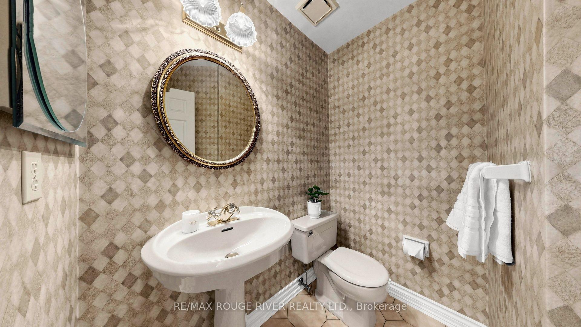 Photo 21 of 31 Delbeatrice Crescent, Scarborough, Centennial Scarborough — HOMEH
