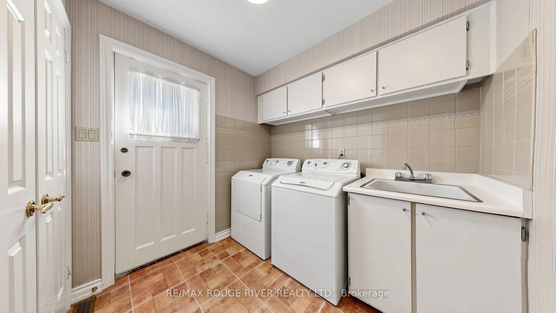 Photo 22 of 31 Delbeatrice Crescent, Scarborough, Centennial Scarborough — HOMEH
