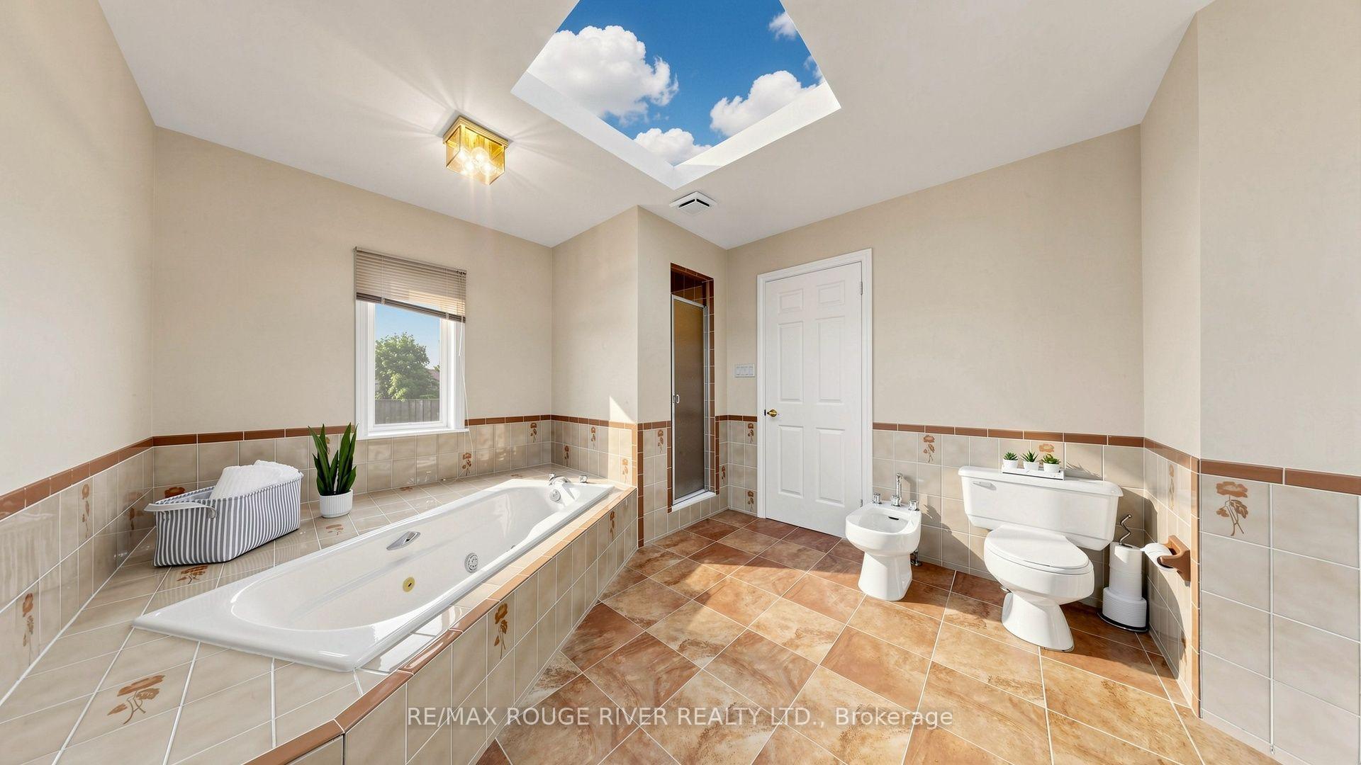 Photo 28 of 31 Delbeatrice Crescent, Scarborough, Centennial Scarborough — HOMEH