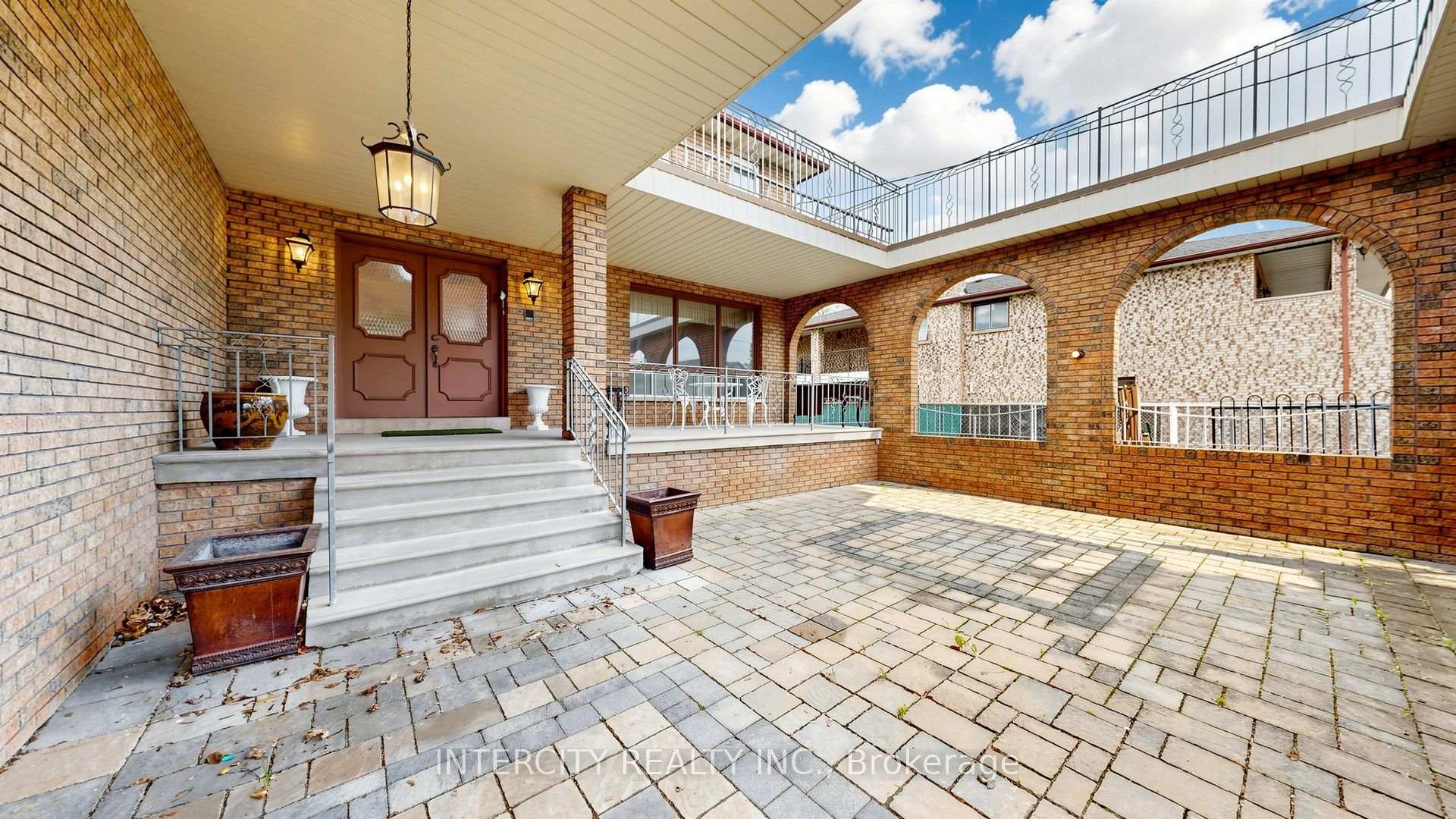 Photo 3 of 76 Spruce Avenue, Richmond Hill, South Richvale — HOMEH