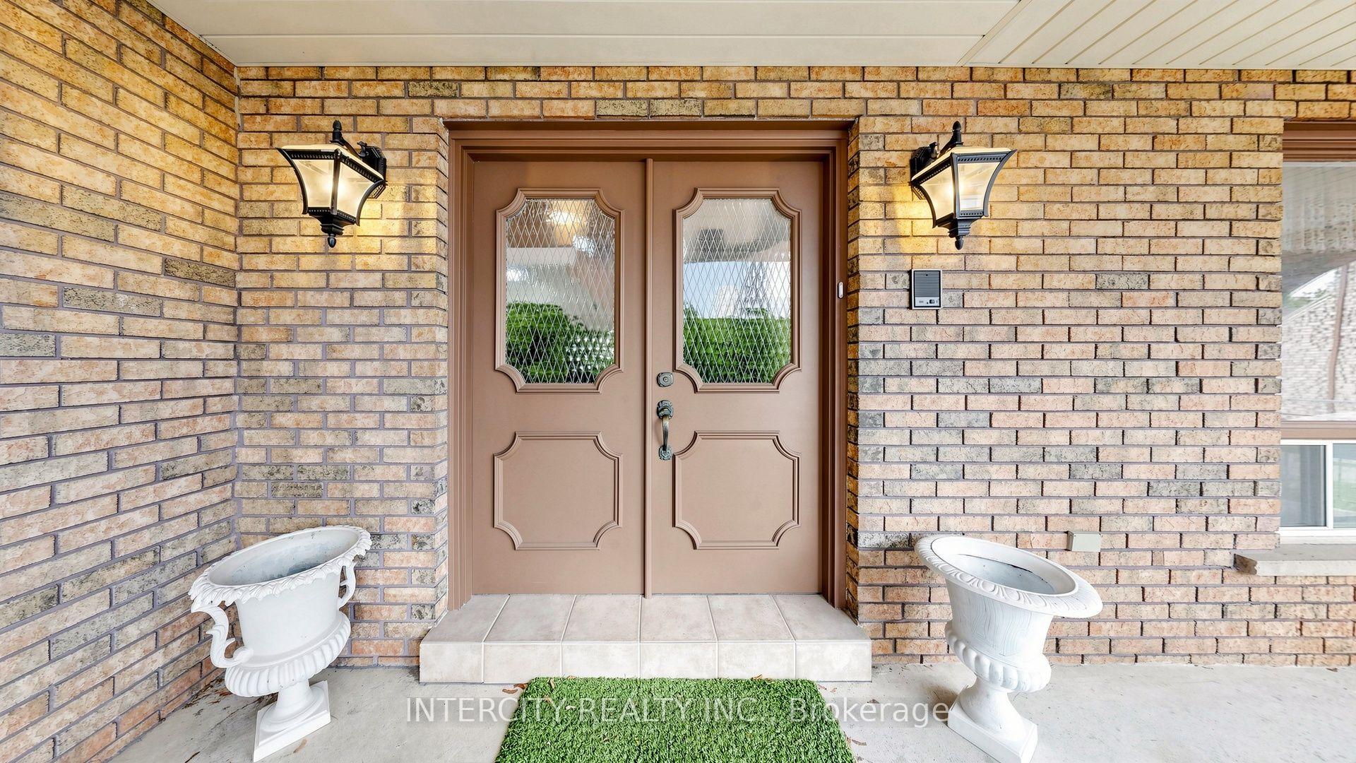 Photo 4 of 76 Spruce Avenue, Richmond Hill, South Richvale — HOMEH
