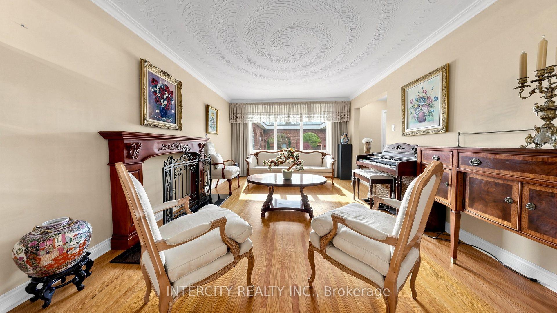 Photo 5 of 76 Spruce Avenue, Richmond Hill, South Richvale — HOMEH