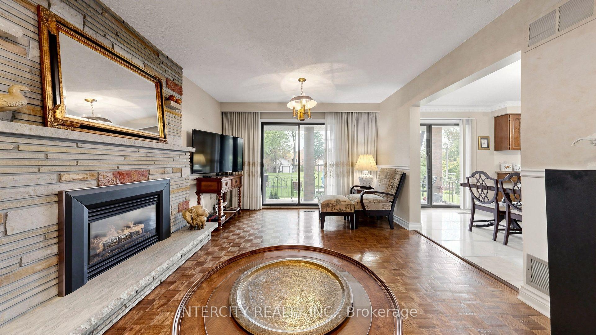 Photo 12 of 76 Spruce Avenue, Richmond Hill, South Richvale — HOMEH