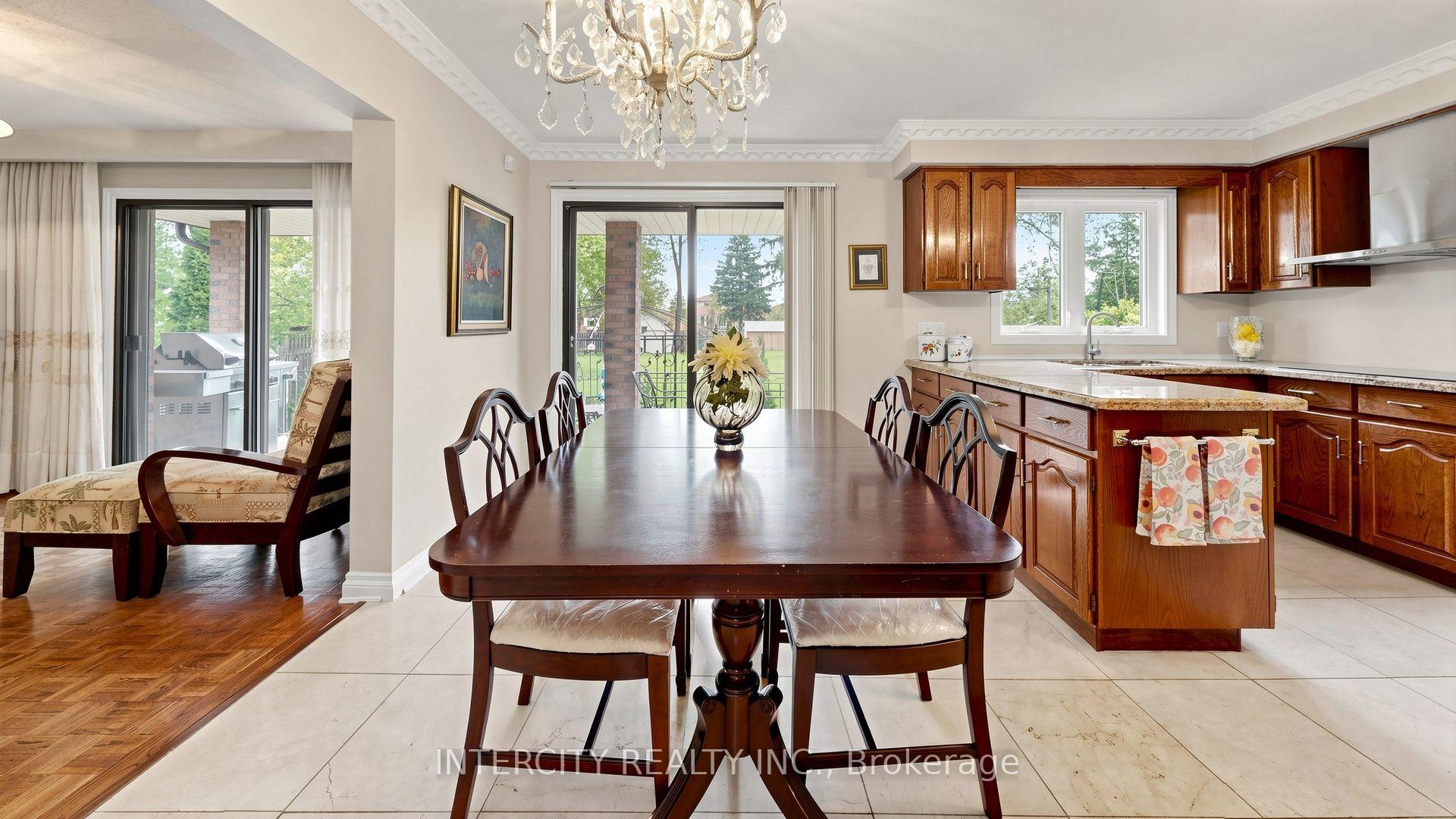 Photo 14 of 76 Spruce Avenue, Richmond Hill, South Richvale — HOMEH