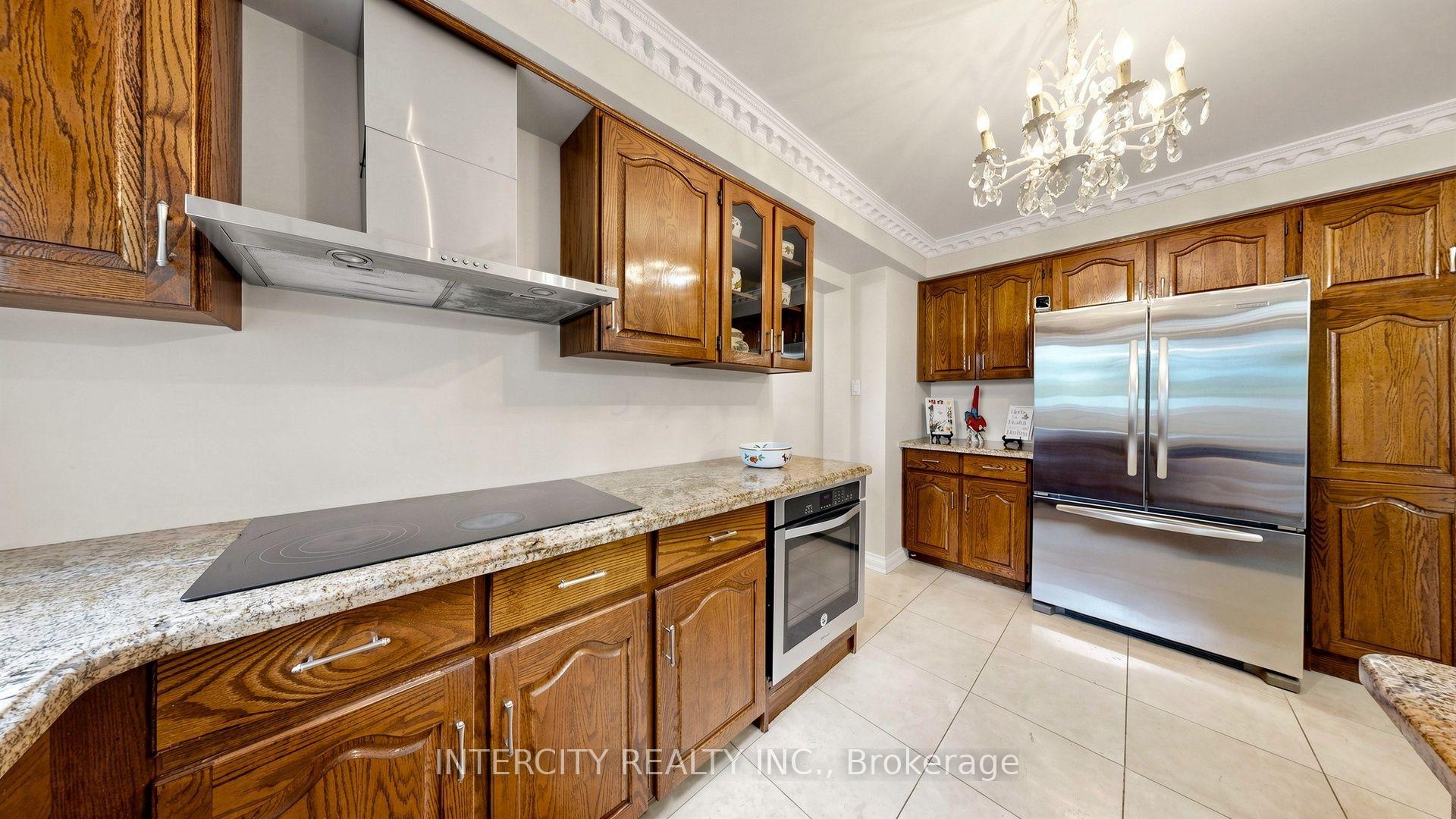 Photo 18 of 76 Spruce Avenue, Richmond Hill, South Richvale — HOMEH
