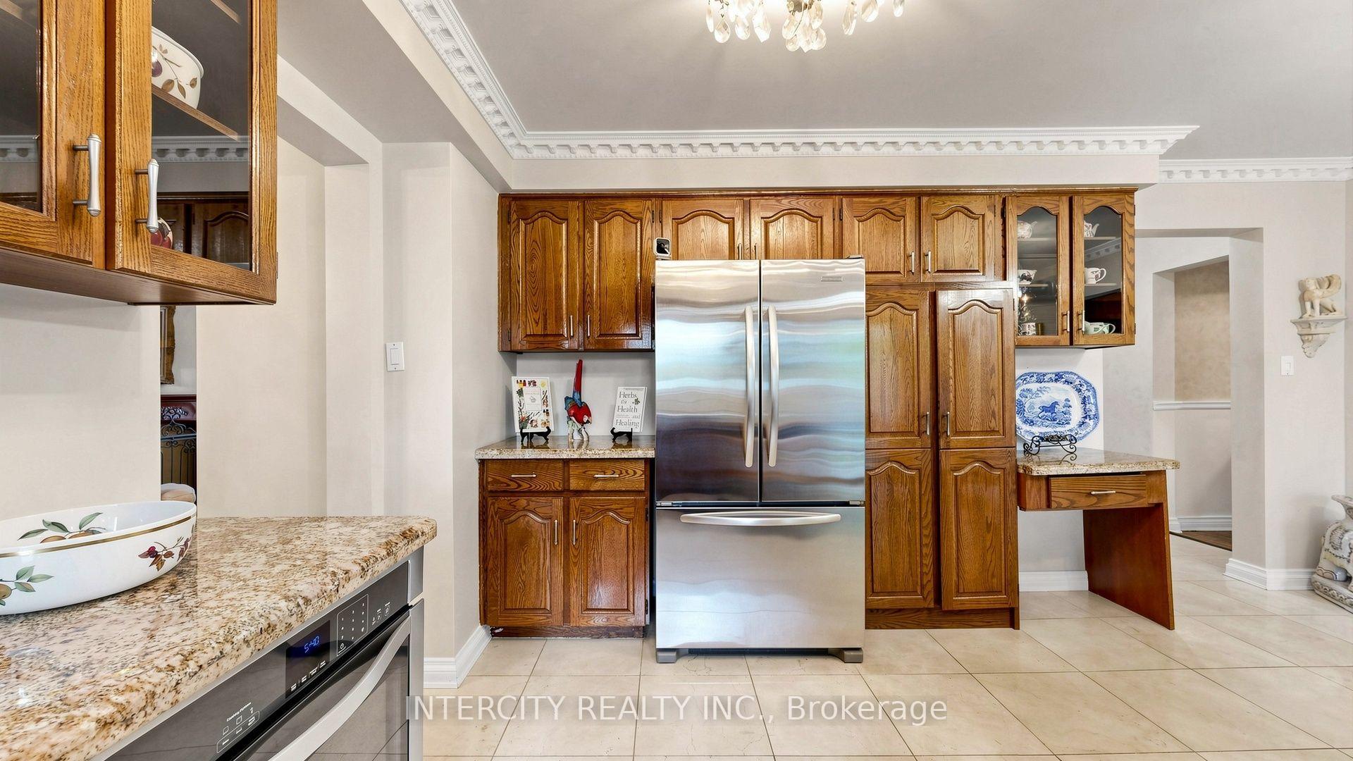 Photo 22 of 76 Spruce Avenue, Richmond Hill, South Richvale — HOMEH