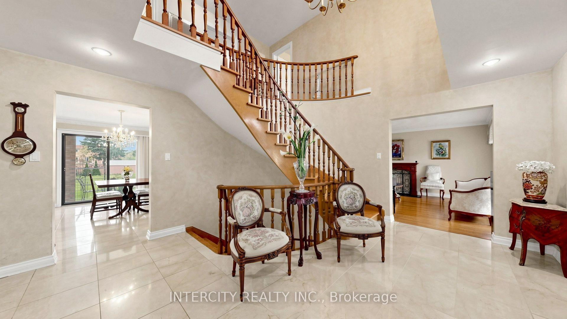 Photo 25 of 76 Spruce Avenue, Richmond Hill, South Richvale — HOMEH