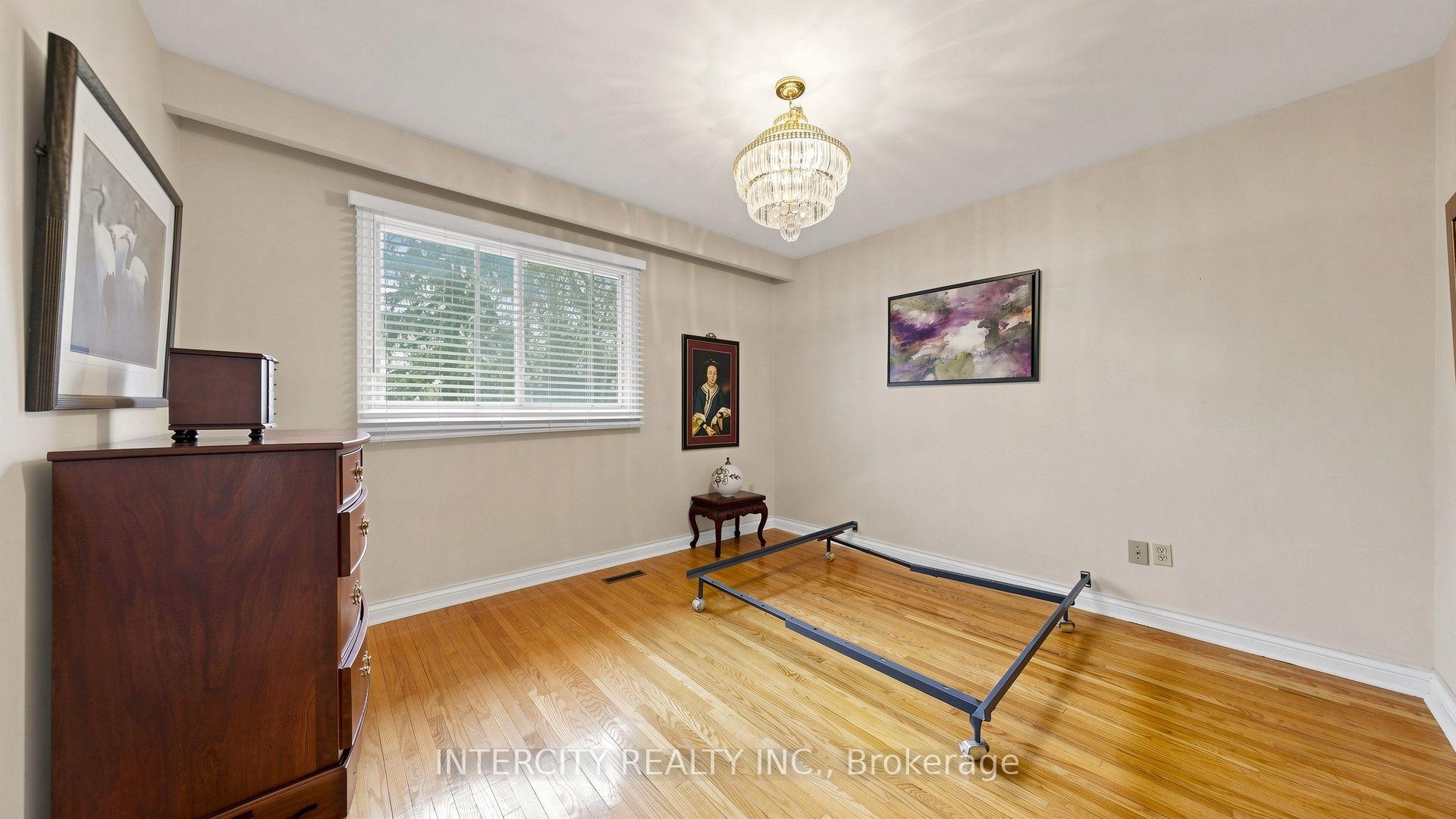 Photo 37 of 76 Spruce Avenue, Richmond Hill, South Richvale — HOMEH