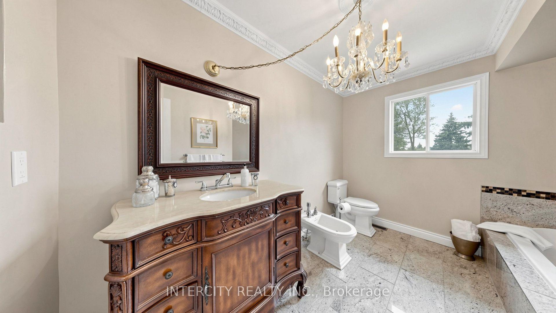 Photo 39 of 76 Spruce Avenue, Richmond Hill, South Richvale — HOMEH
