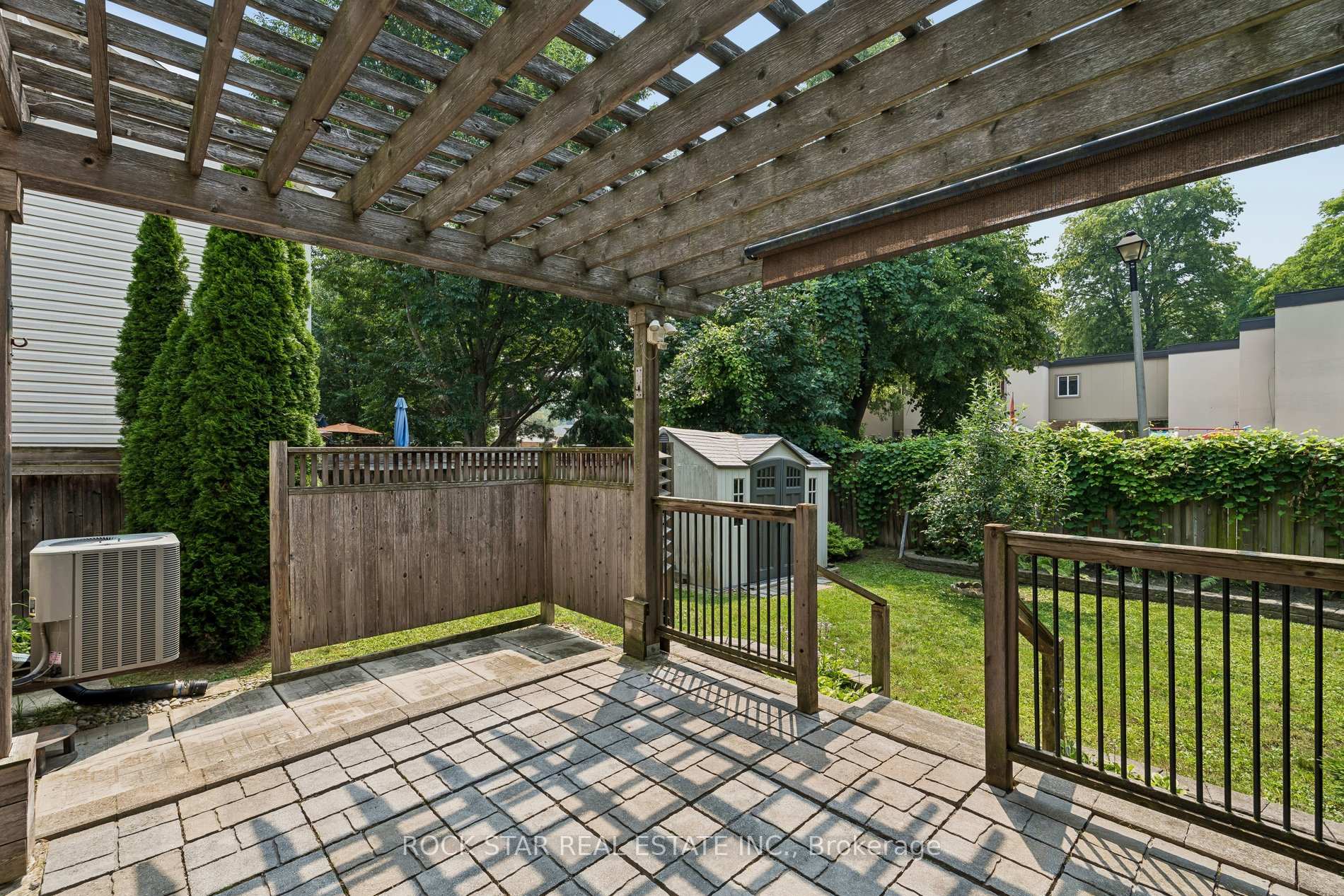 Photo 26 of 36 Chicory Crescent, St. Catharines, Haig — HOMEH