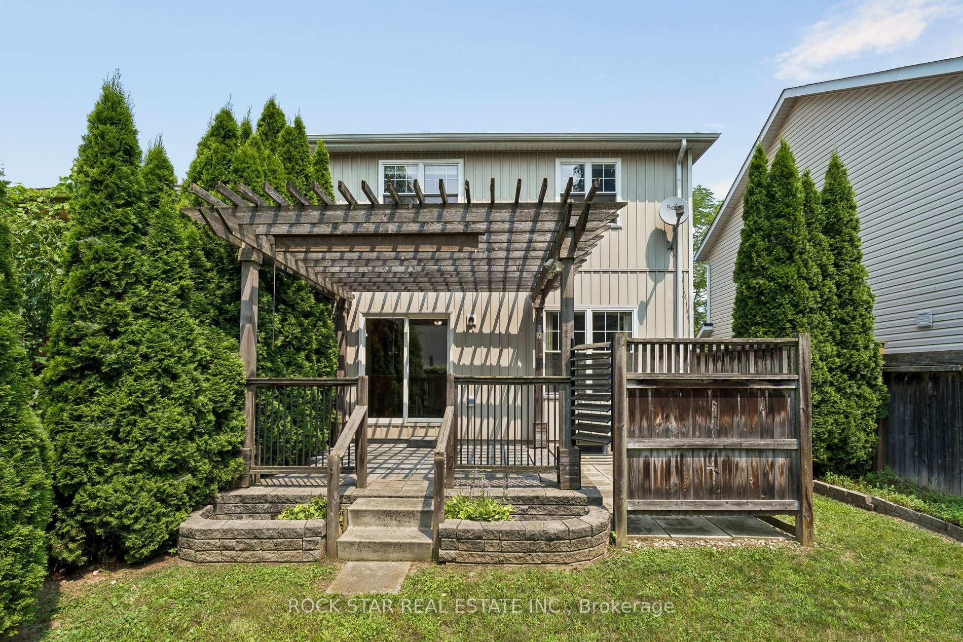 Photo 27 of 36 Chicory Crescent, St. Catharines, Haig — HOMEH