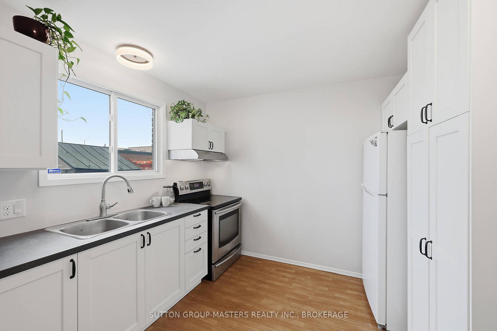 Photo 13 of 182 Rosemund Crescent, Kingston, West of Sir John A. Blvd — HOMEH