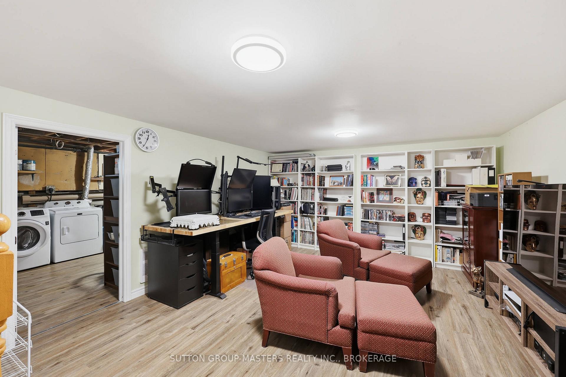 Photo 28 of 182 Rosemund Crescent, Kingston, West of Sir John A. Blvd — HOMEH