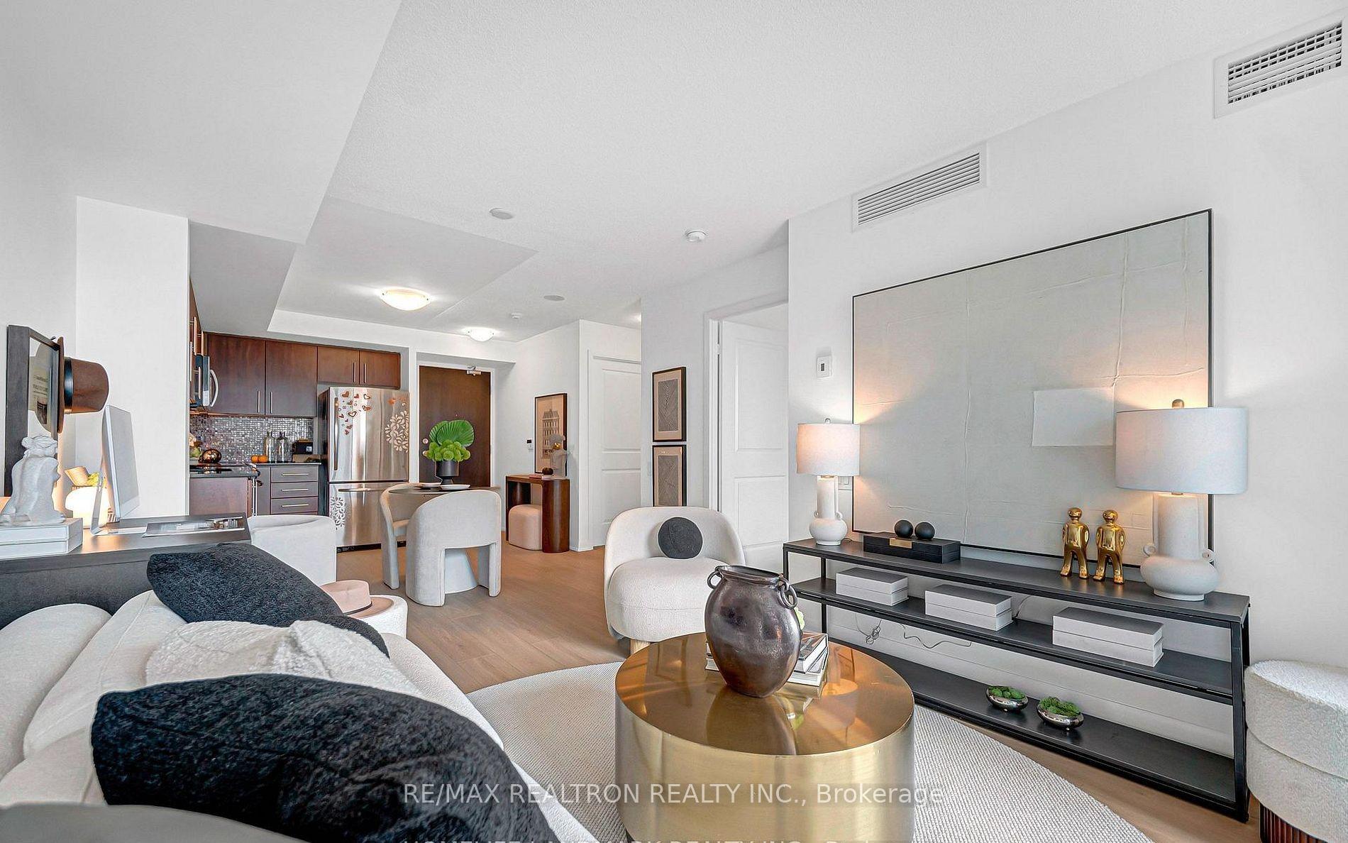 Photo 8 of Unit 701, 17 Anndale Drive, North York, Willowdale East — HOMEH