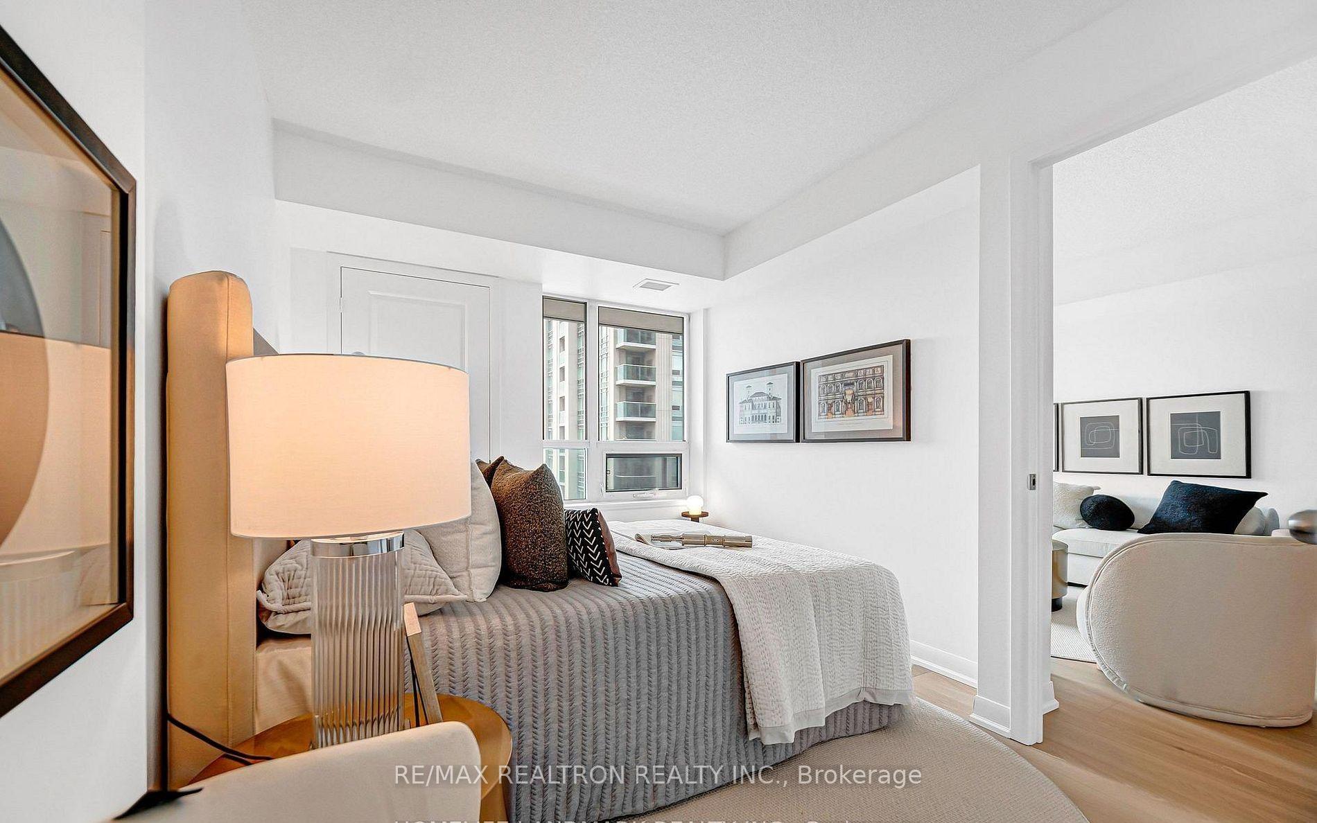 Photo 11 of Unit 701, 17 Anndale Drive, North York, Willowdale East — HOMEH