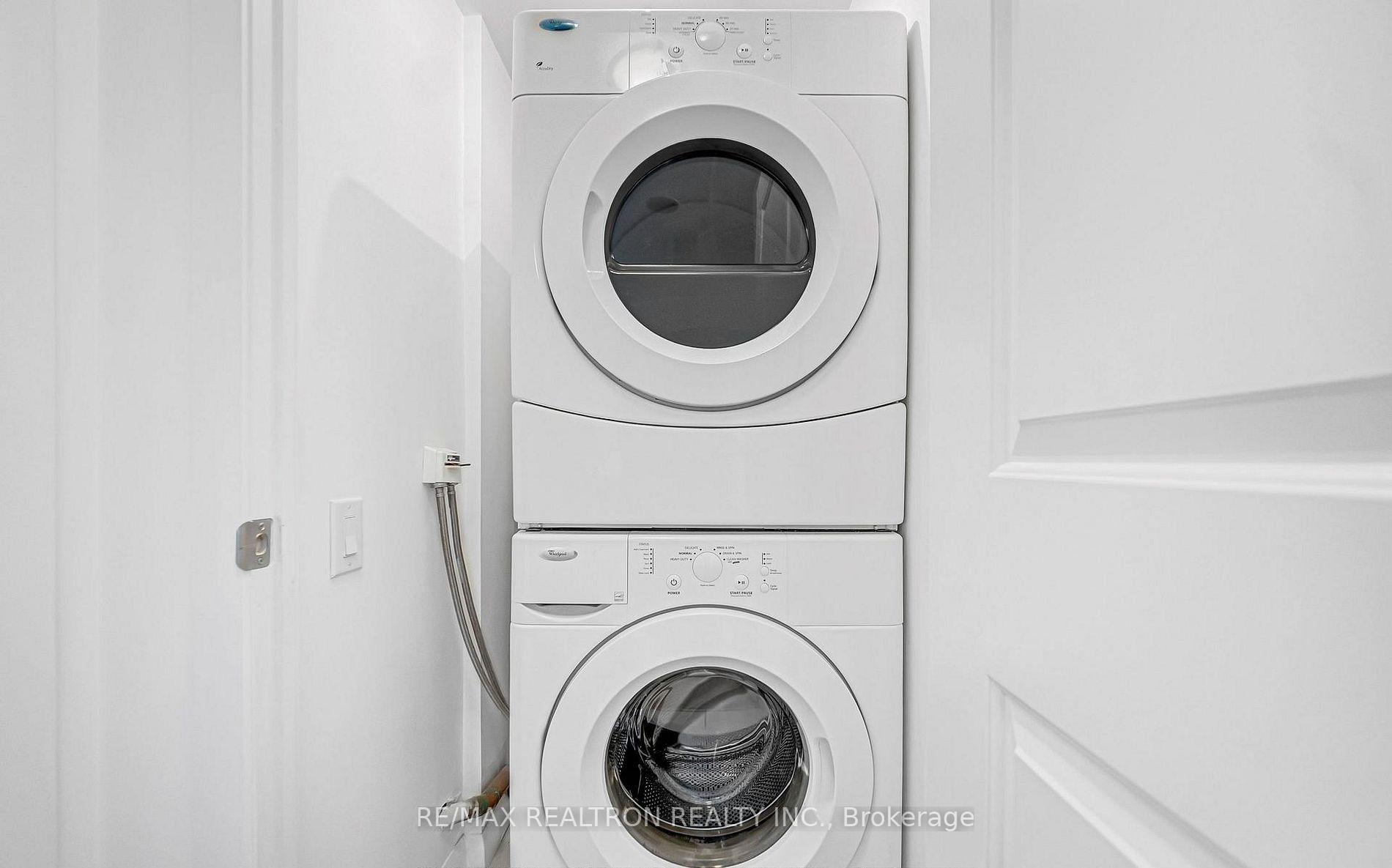 Photo 13 of Unit 701, 17 Anndale Drive, North York, Willowdale East — HOMEH